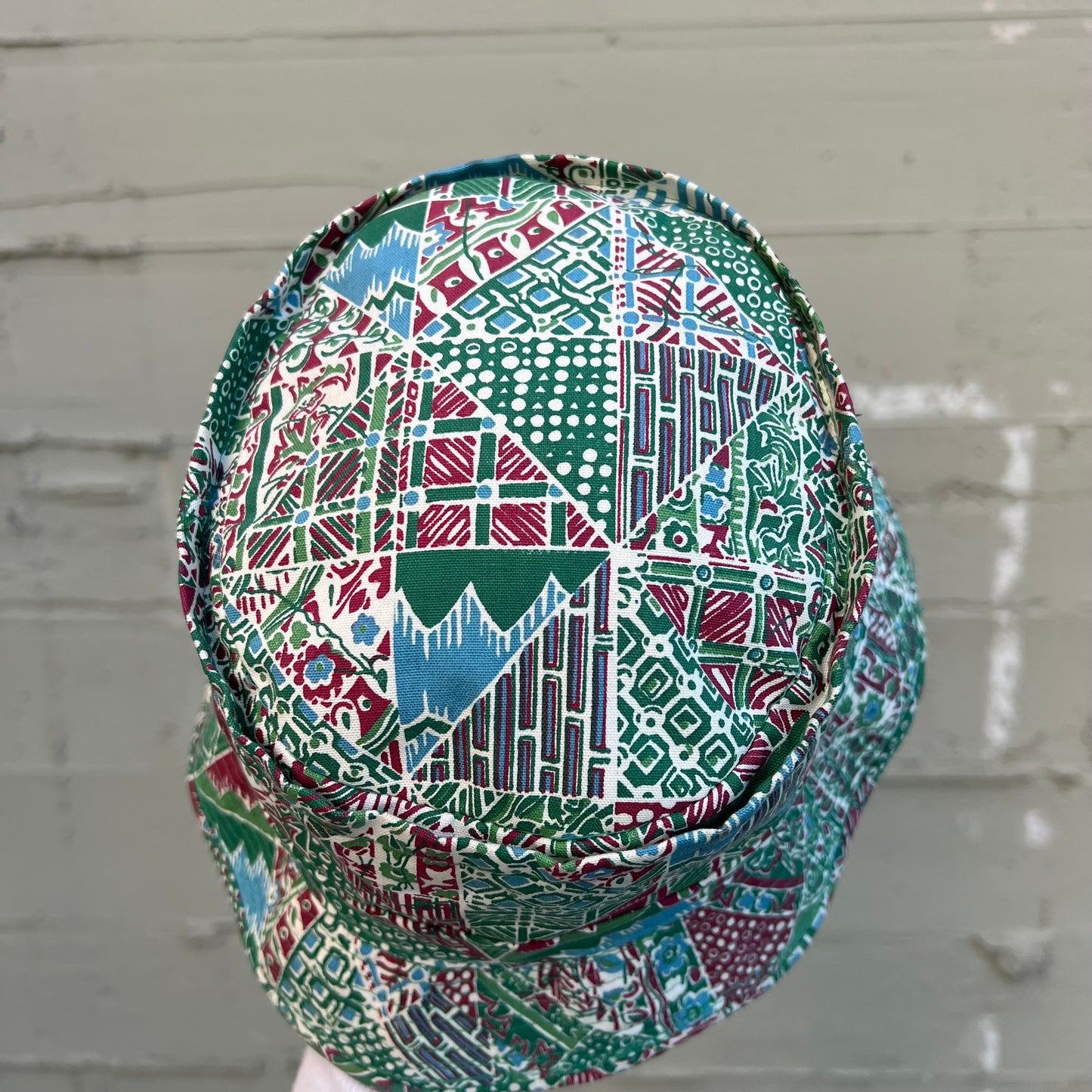 Vintage 1960's Abstract Pattern Bucket Hat - Size Medium - Green/White/Red