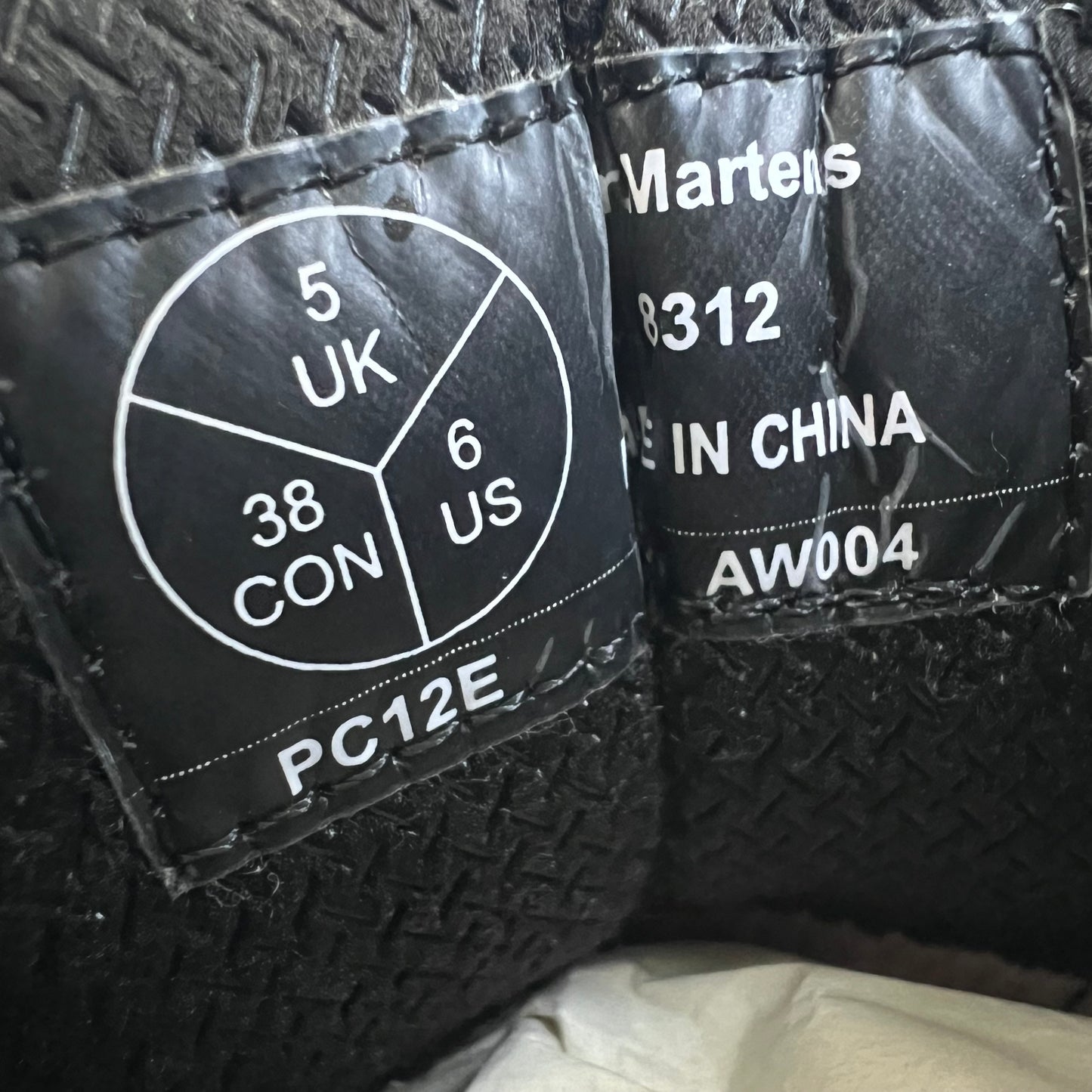 *Pre-Loved* Y2K Dr. Martens Air-Wair 8312 Brown Leather Low Lace Up Oxford Shoes - Size 6M/7W - Brown