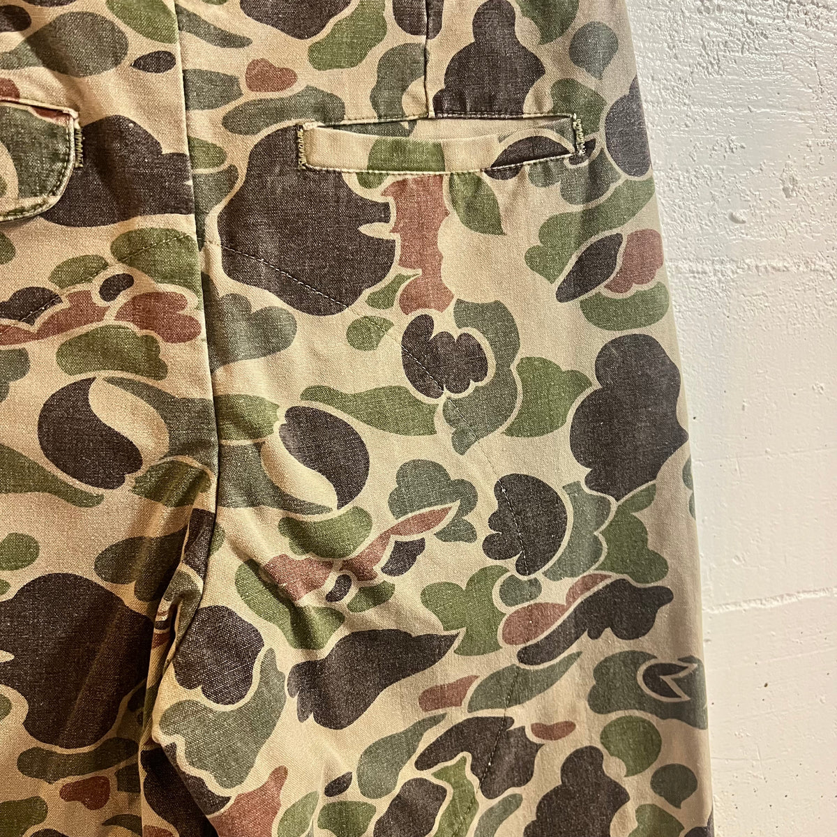 Vintage 60's/70's Duxbak Double Knee Frogskin Camouflage Hunting Pant - Size 29" x  25" - Made In USA - Olive