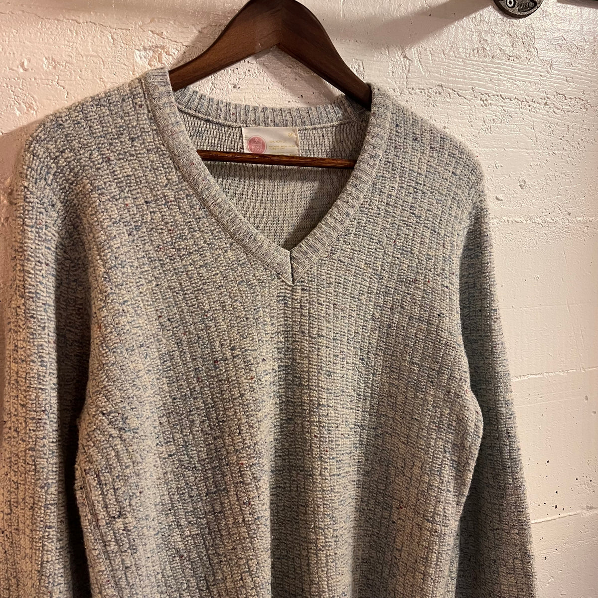 Vintage 70’s Sears Kings Road Vertical Ribbed Flecked Tweed V-Neck Knitted Sweater - Size Medium - Blue/Grey/Multi