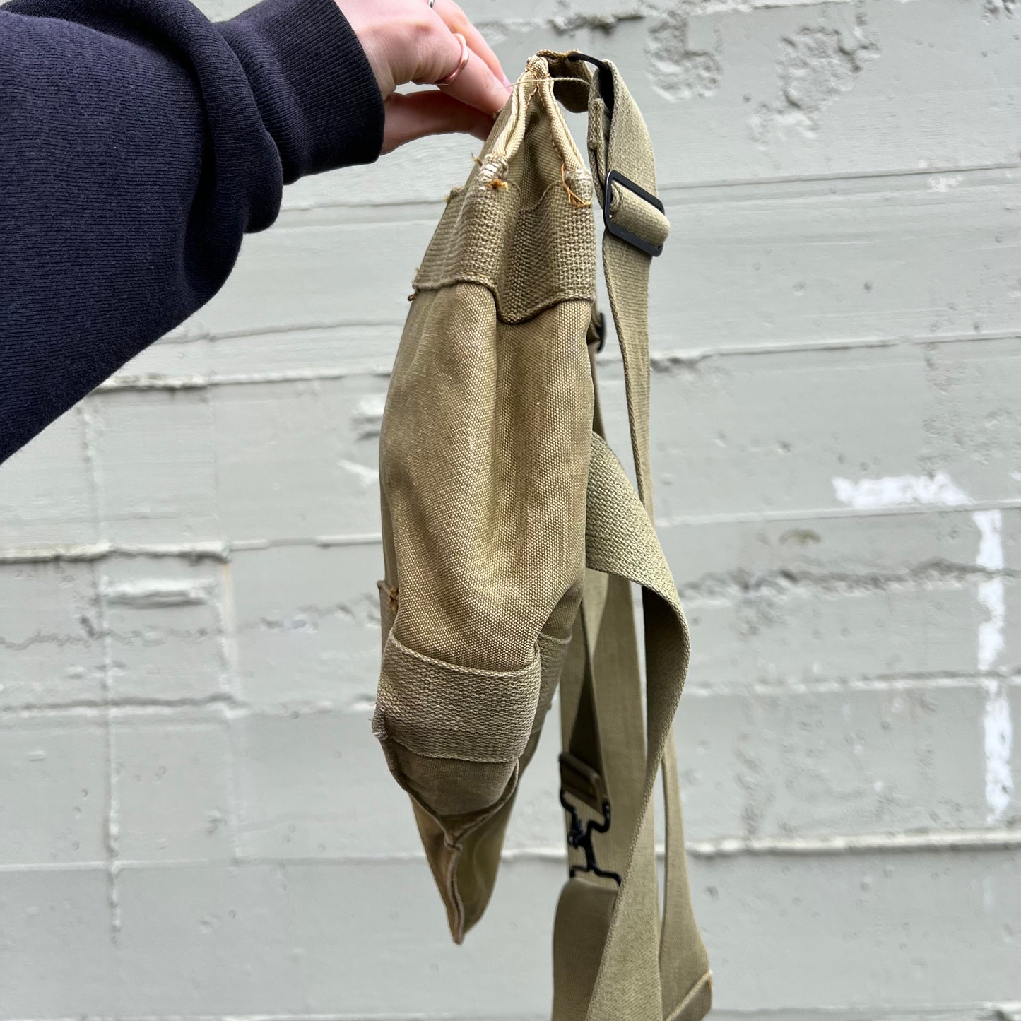 Vintage U.S. Army WW2 Service Gas Mask (M2A1) Canvas Carrying Bag - O/S - Made In USA - Olive/Khaki