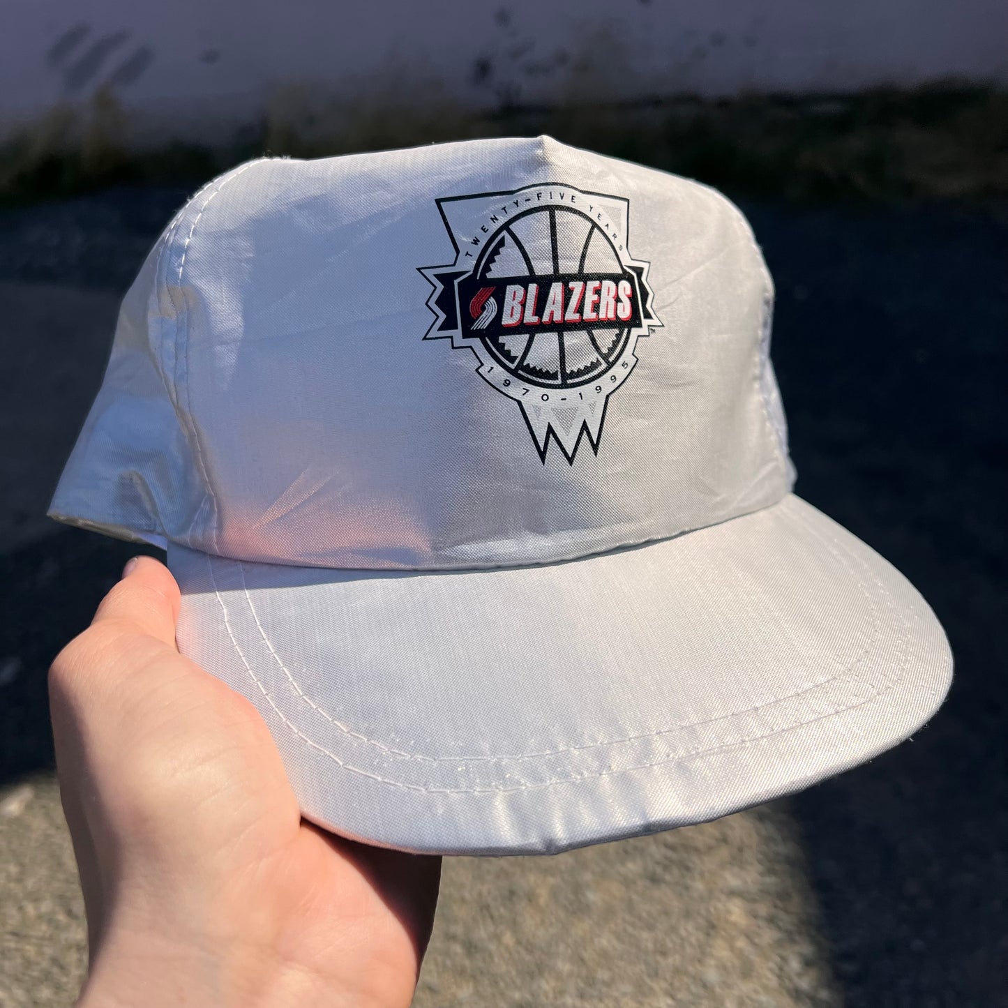 Vintage 1995 Trailblazers '25 Year Anniversary' Silver Snapback Hat - Size O/S - Silver/White/Black/Red