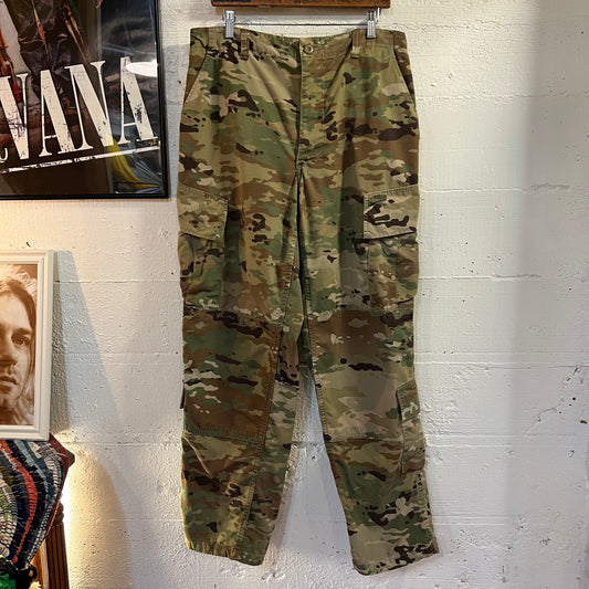 U.S. Army Multicam Camouflage Combat Uniform Trouser Pants - Size Medium-Regular (31"-35") - Made In USA - Olive Drab/Multi