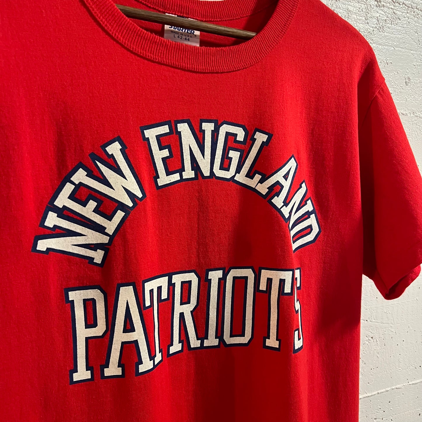 Vintage 80’s Starter New England Patriots NFL Single Stitch T-Shirt - Size Large - Made In USA - Red/White/Blue