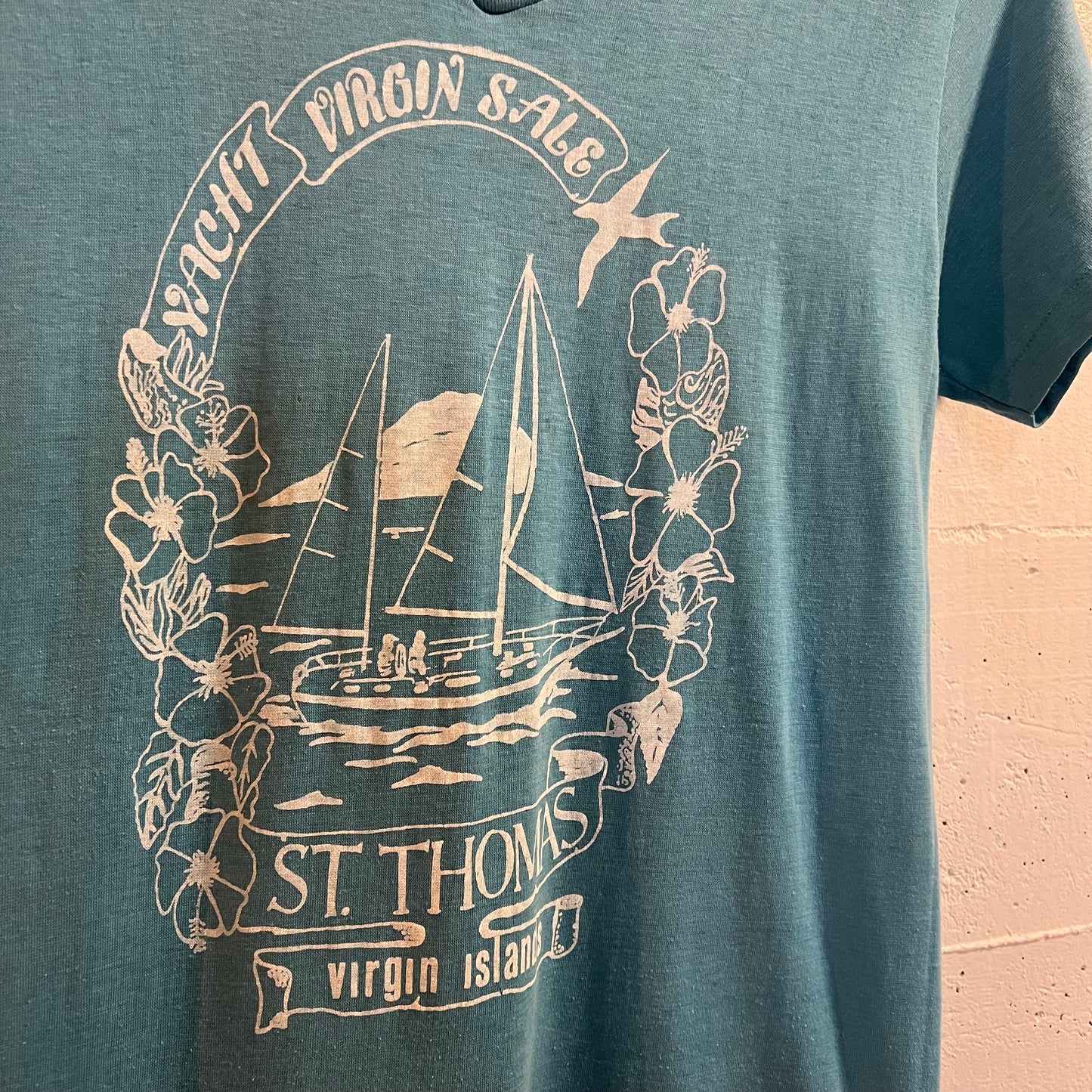 Vintage 70’s St.Thomas Virgin Islands ‘Yacht Virgin Sale’ Single Stitch V-Neck T-Shirt - Size Medium - Made In USA - Blue/White