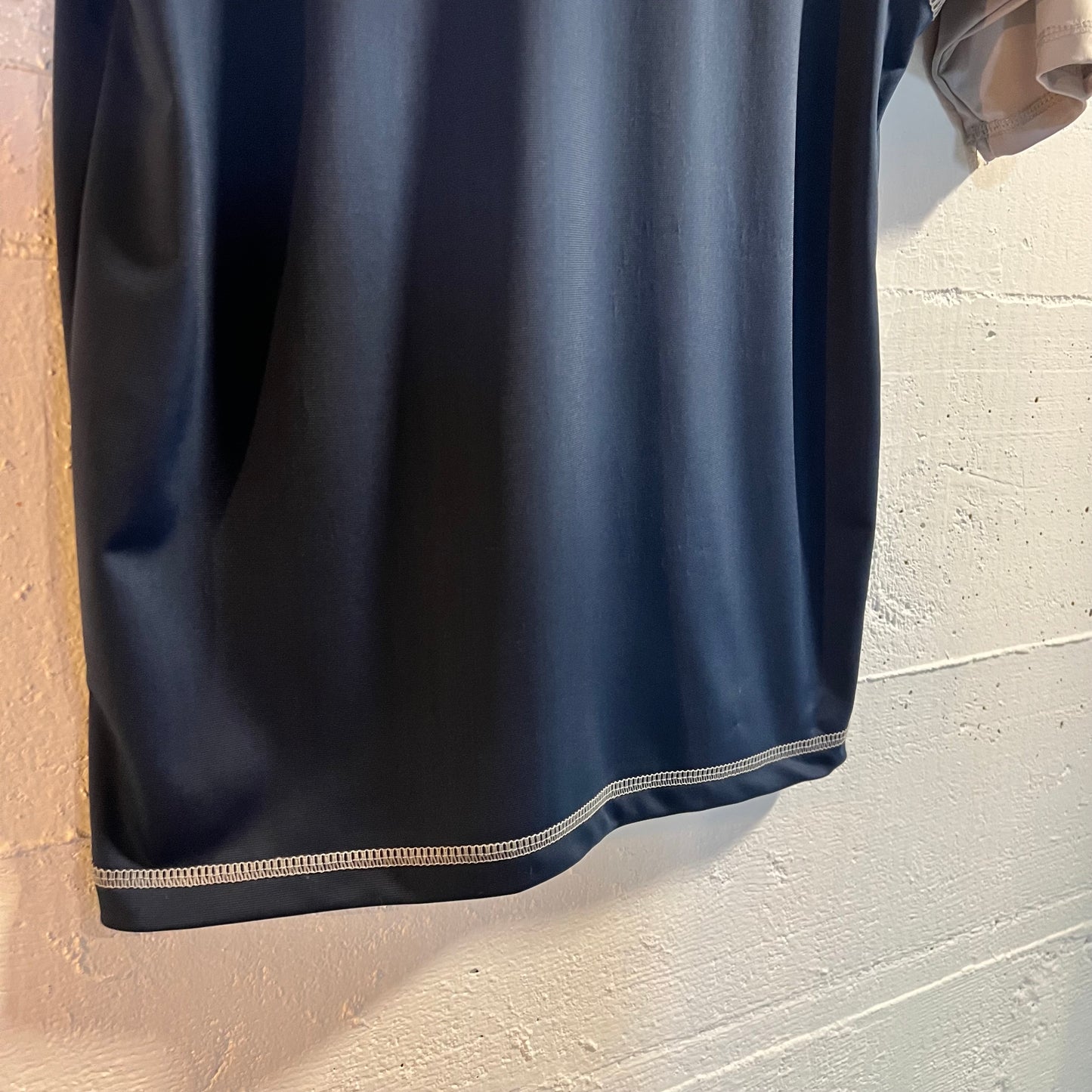 2000's Kanu Surf Short/Raglan Sleeve Rashguard - Size Large (12) - Blue/Grey