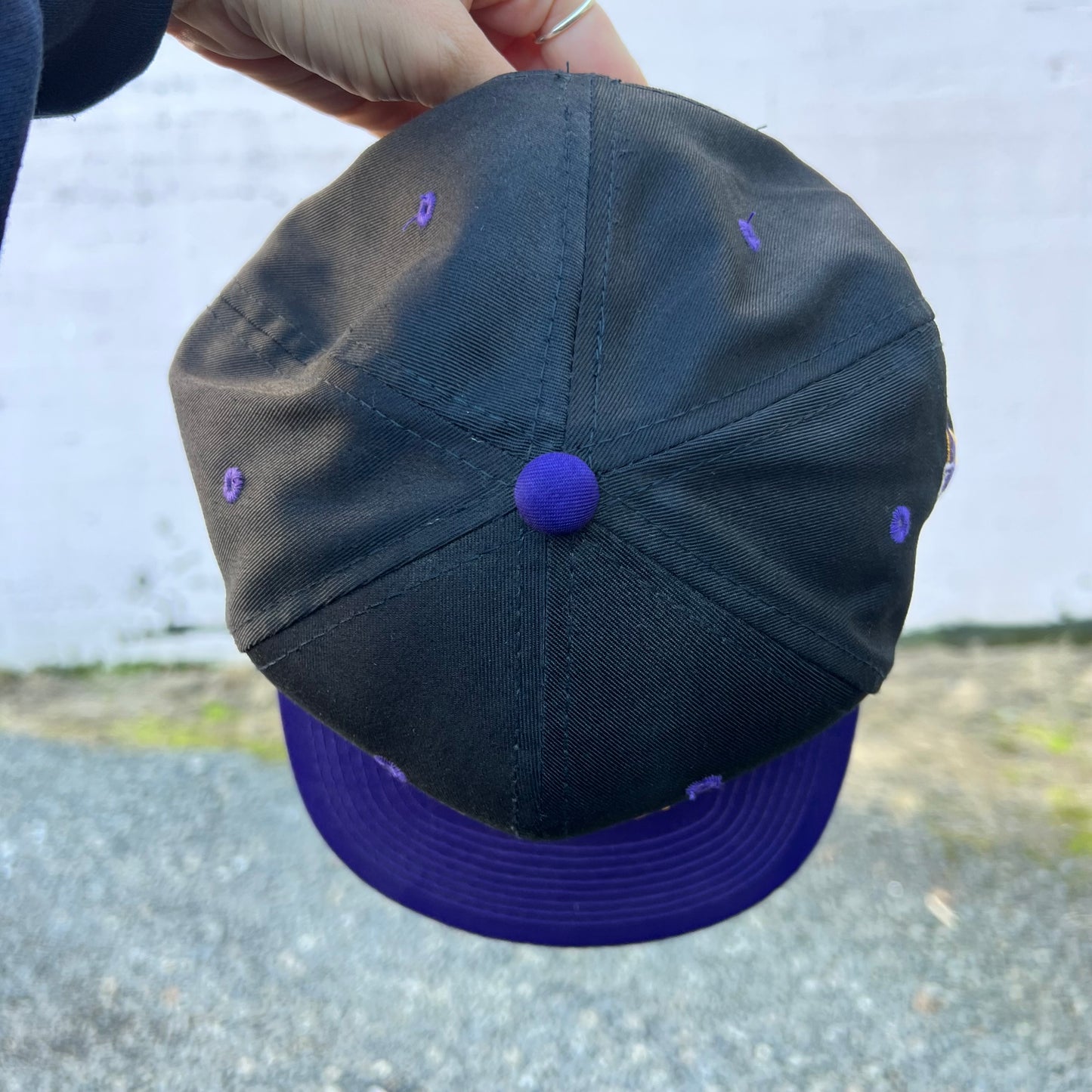 Vintage 90's University Of Washington Huskies Embroidered Snapback Hat - OSFA - Black/Purple/Gold