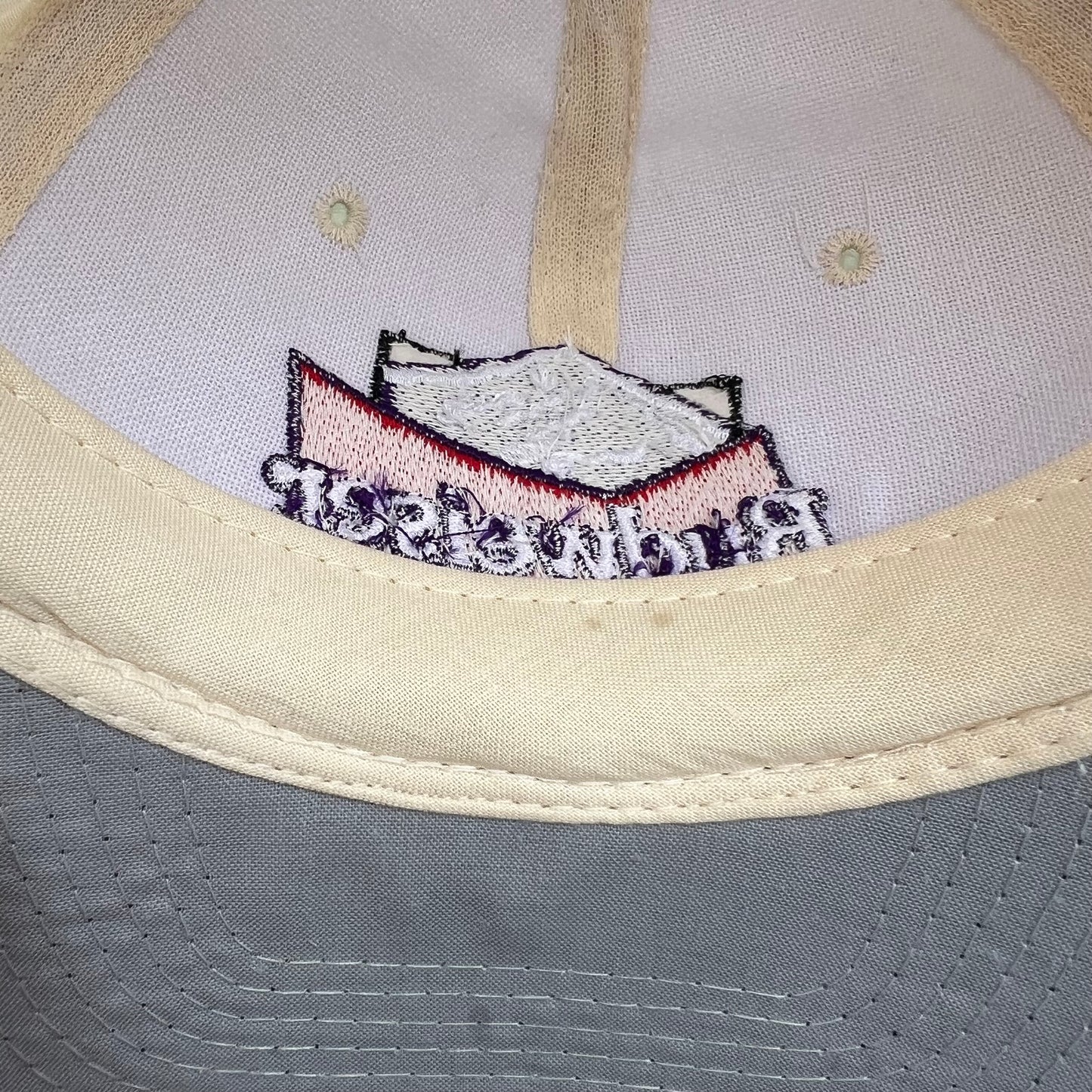 Vintage 90's Budweiser 'King of The Rockies' Embroidered 2-Tone Snapback Hat - O/S - Black/Cream