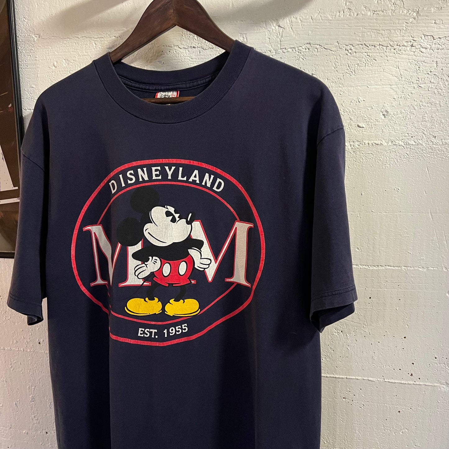 Vintage 90’s Disneyland ‘Mickey Mouse’ Graphic T-Shirt - Size XL - Made In USA - Navy/White/Red