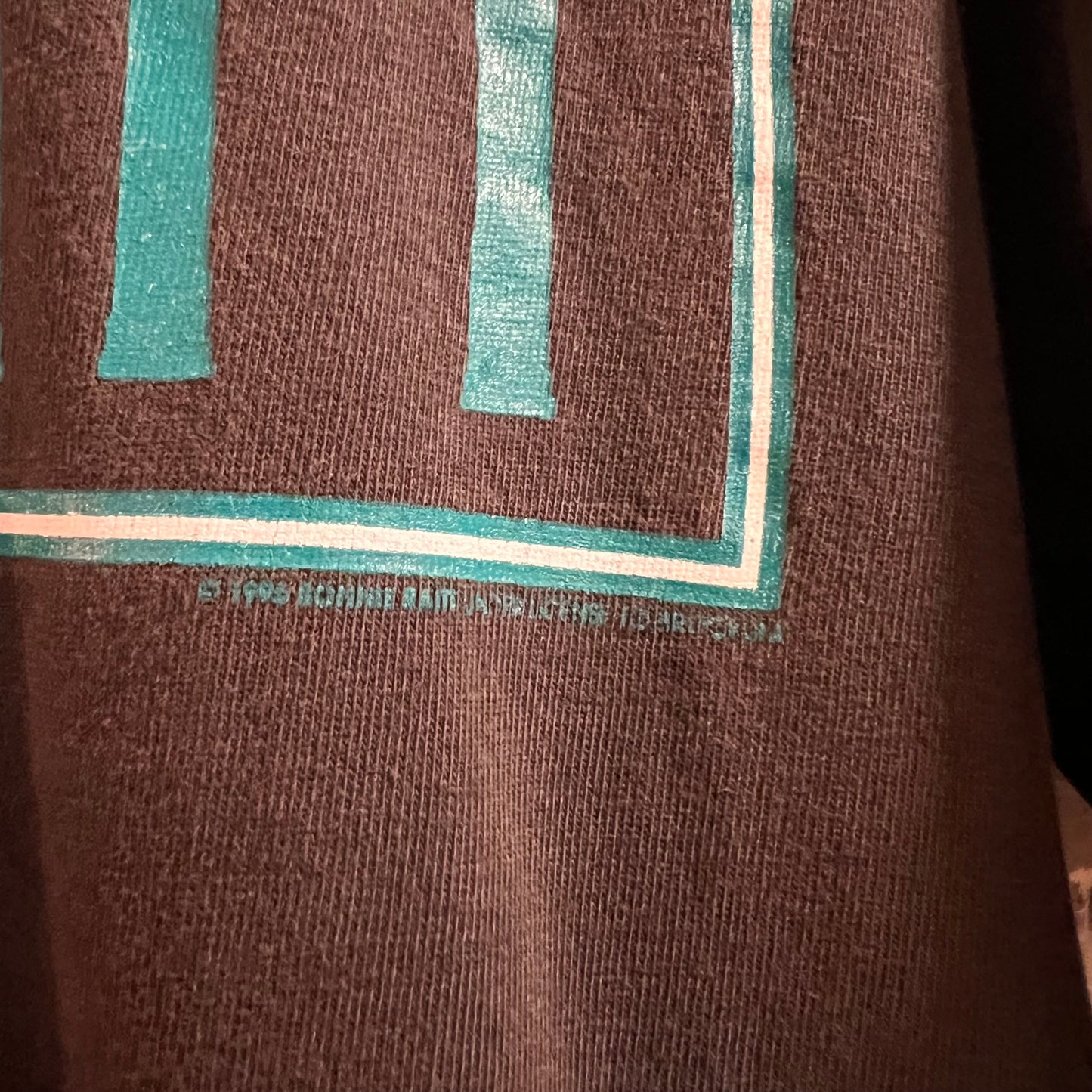 Vintage 1995 Bonnie Raitt ‘Road Tested’ Single Stitch T-Shirt - Size Large - Made In USA - Faded Black/Kelly Green/Red