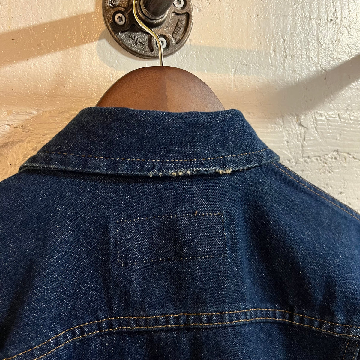 Vintage 2000’s Wrangler Cowboy Cut Unlined Denim Jacket - Size Small - Dark Wash