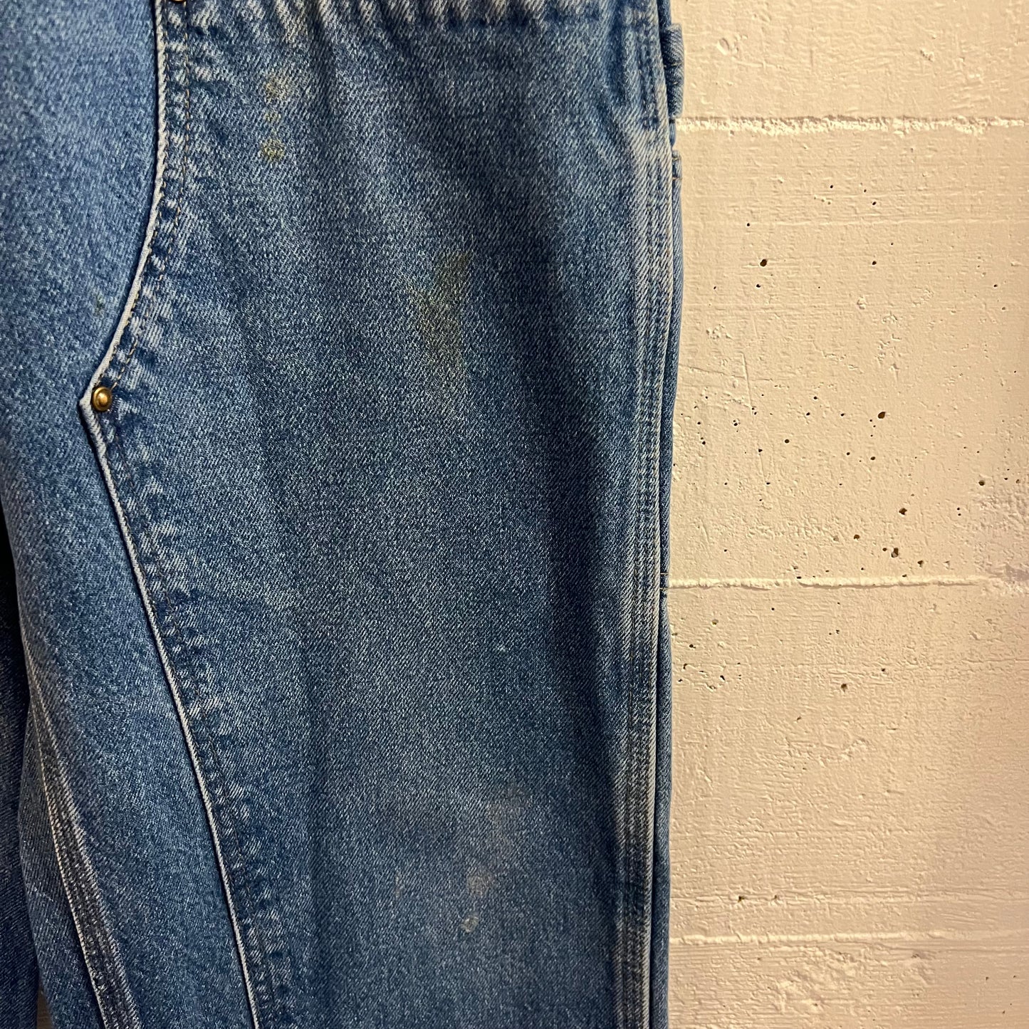 2000's Distressed Carhartt Loose Original Fit Double Knee Denim Carpenter Jeans - Size 33" x 30" - Mid Wash Indigo
