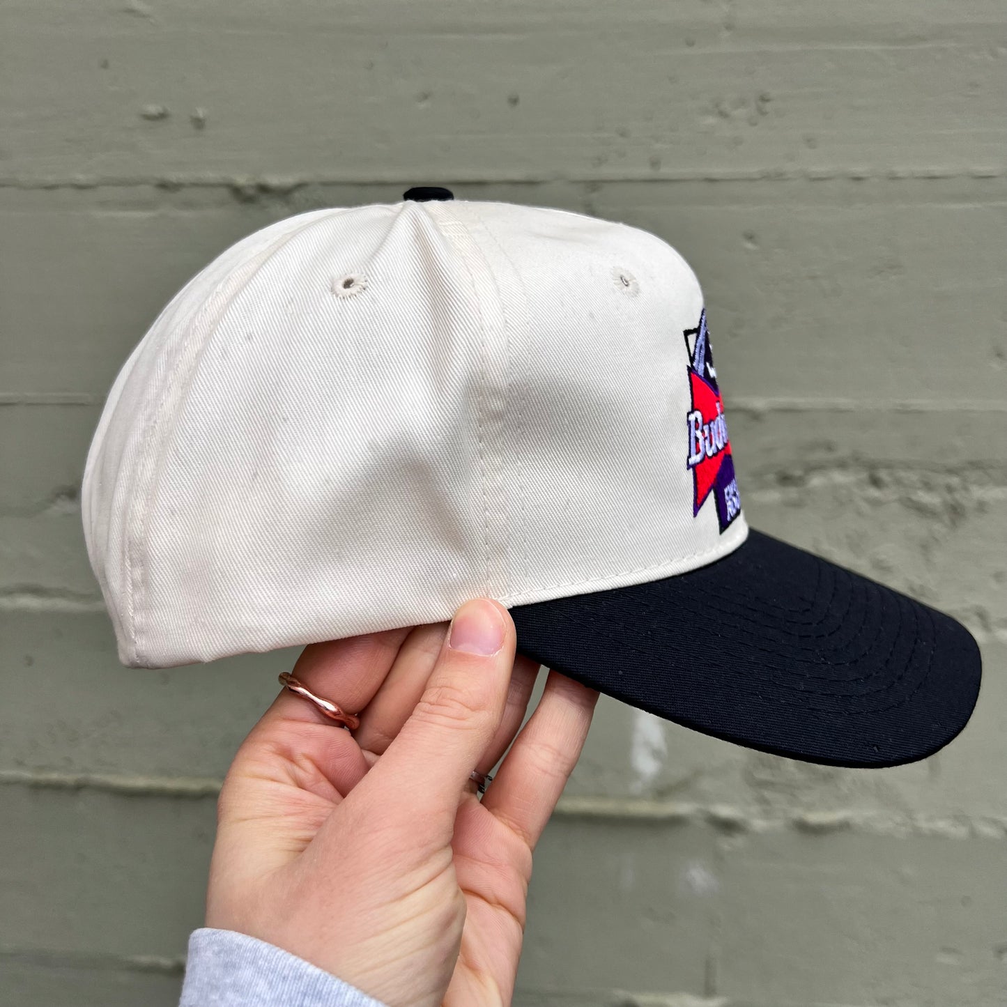 Vintage 90's Budweiser 'King of The Rockies' Embroidered 2-Tone Snapback Hat - O/S - Black/Cream