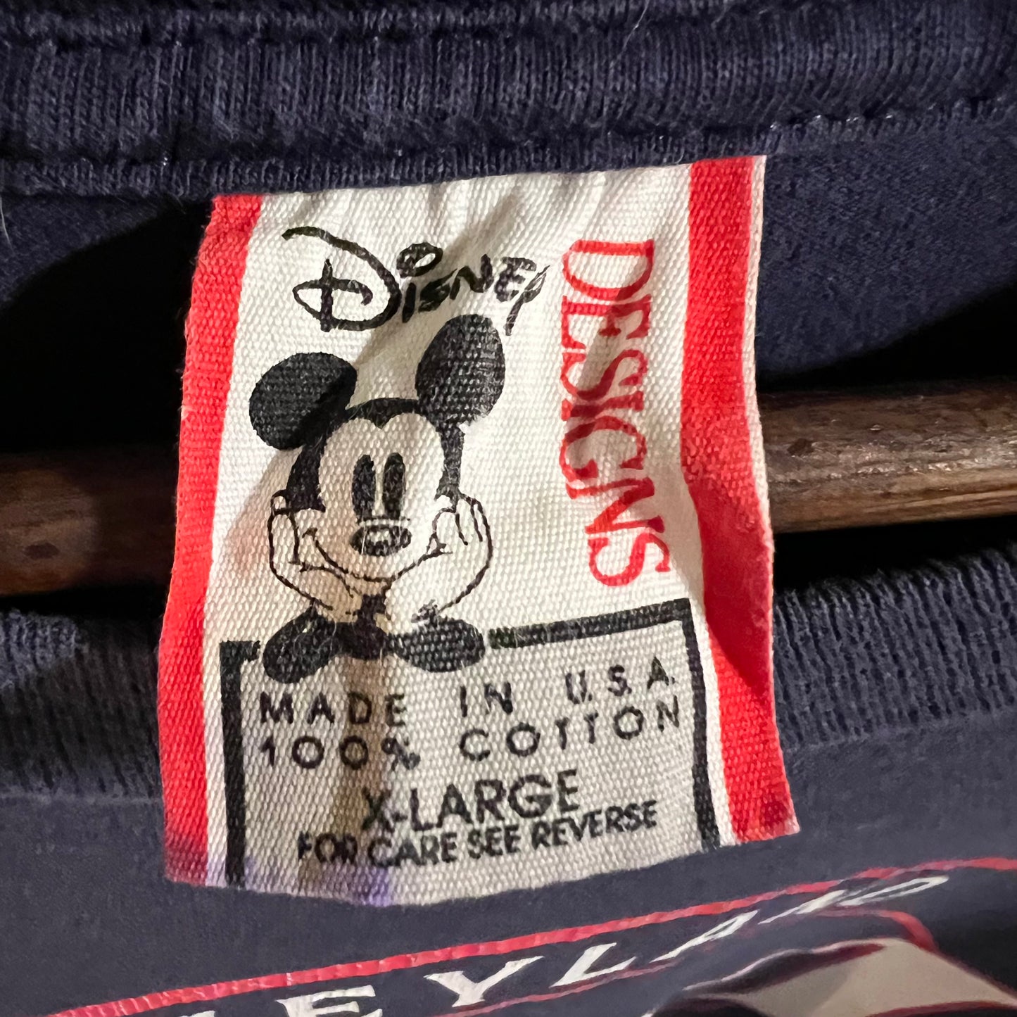 Vintage 90’s Disneyland ‘Mickey Mouse’ Graphic T-Shirt - Size XL - Made In USA - Navy/White/Red