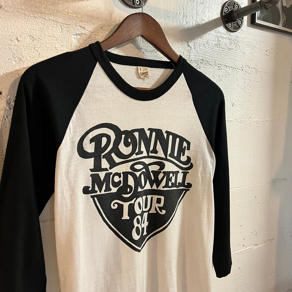 Vintage 1984 Screen Stars Ronnie McDowell Tour Raglan Baseball Single Stitch T-Shirt - Size Small - Made In USA - White/Black