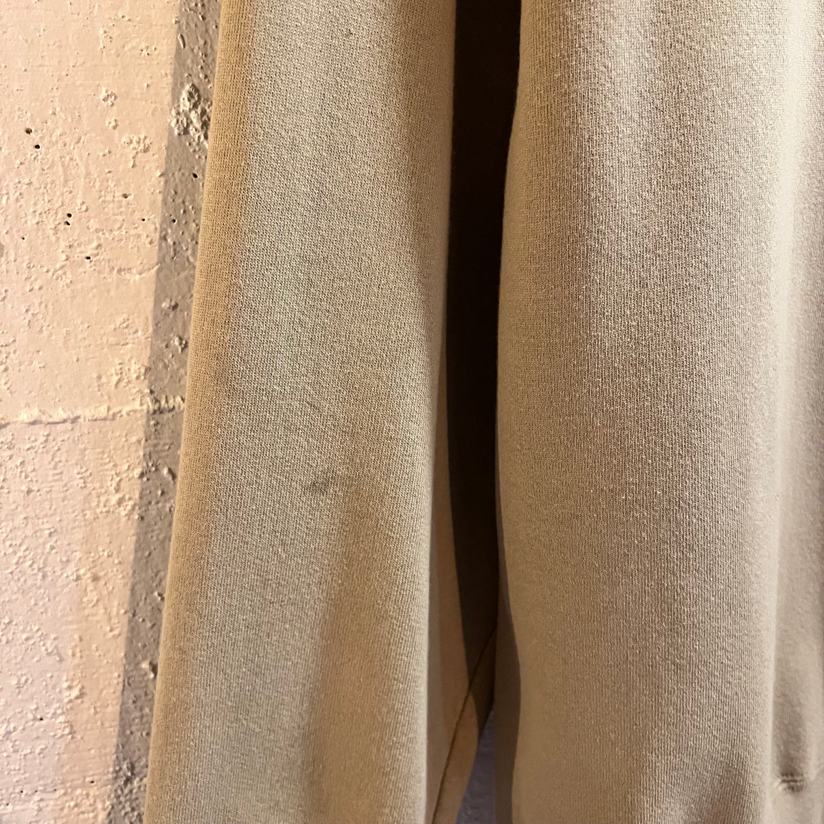 Vintage 90’s Embroidered Russell Athletic Crewneck Sweatshirt - Size Medium - Made In USA - Tan/Beige