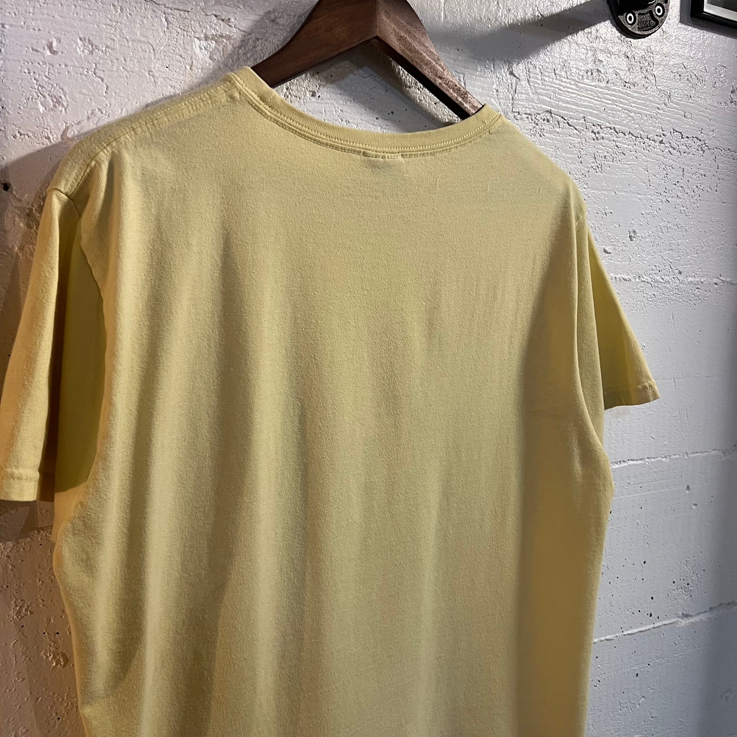 Vintage 2000’s Quiksilver Graphic T-Shirt - Size Medium - Yellow