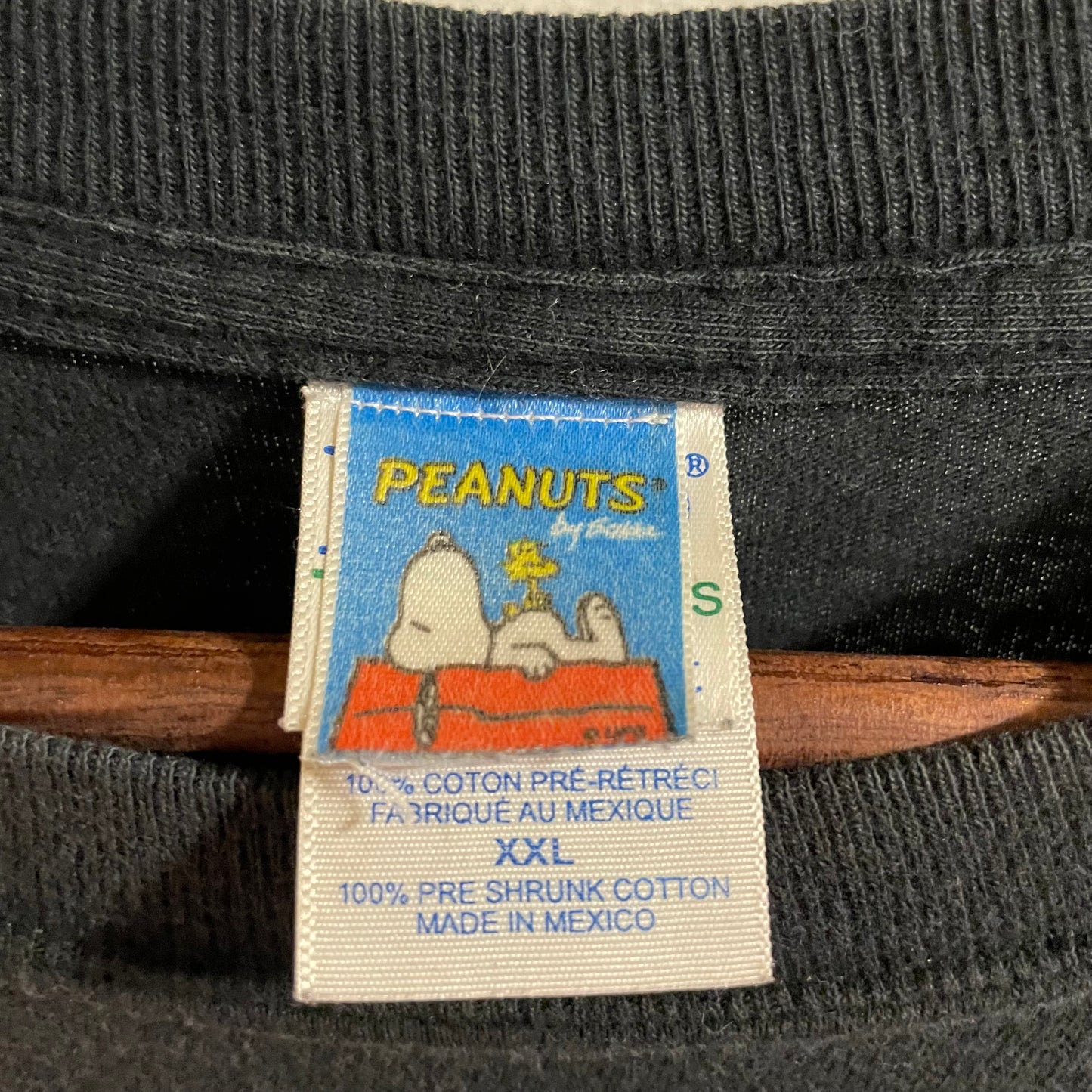 Vintage 90’s Peanuts ‘Snoopy Playing Poker’ Graphic T-Shirt - Size XXL - Black/Multi