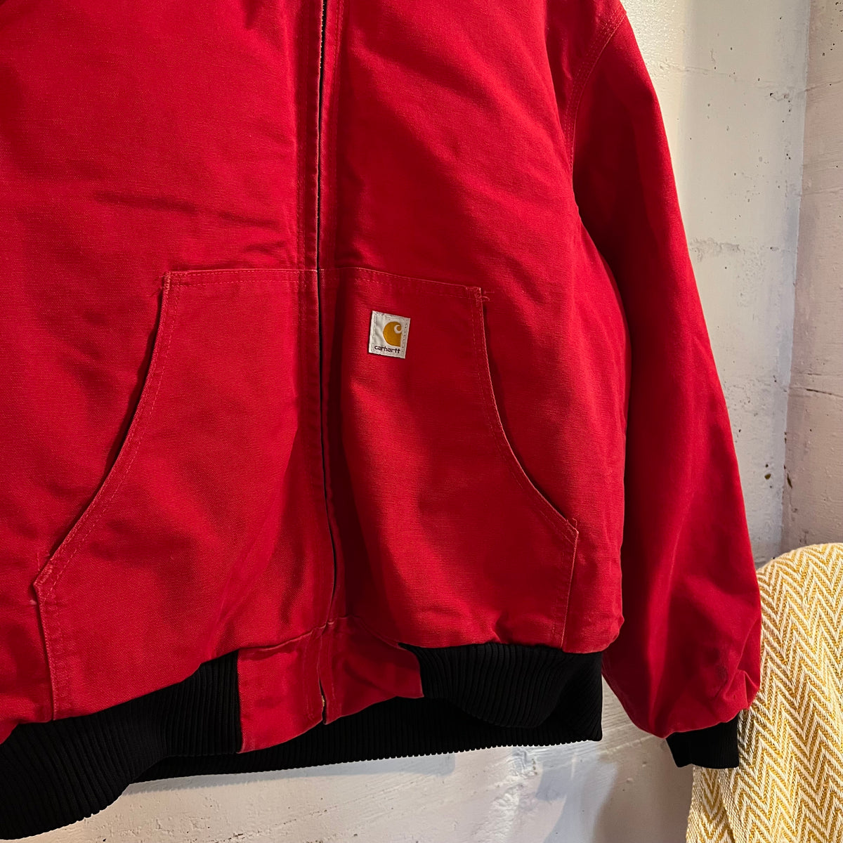 Vintage 2000's Carhartt J140 Red Duck Canvas Quilt Lined Hooded Active Jacket - Size Large - 100% Cotton