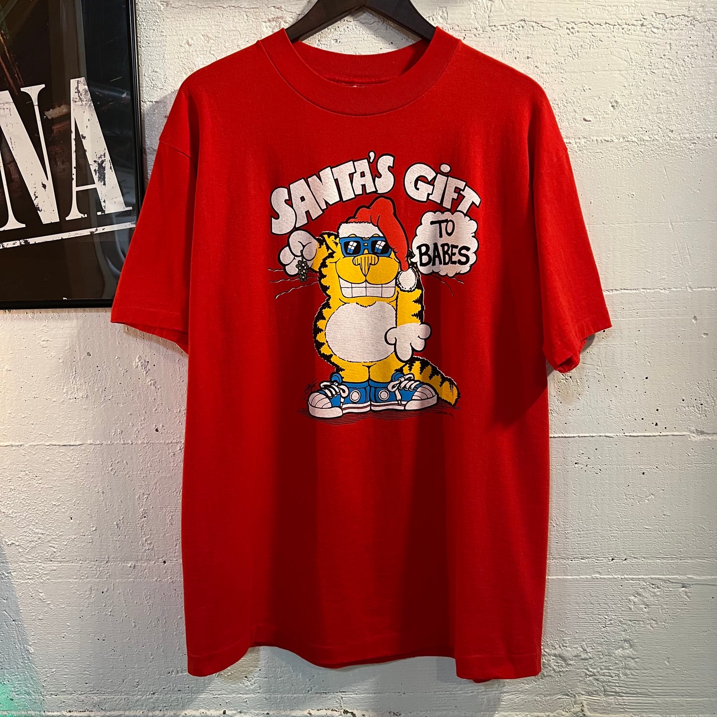 Vintage 90's J. Bates Christmas Cat 'Santa's Gift To Babes' Single Stitch Graphic T-Shirt - Size XL - Made In USA - Red