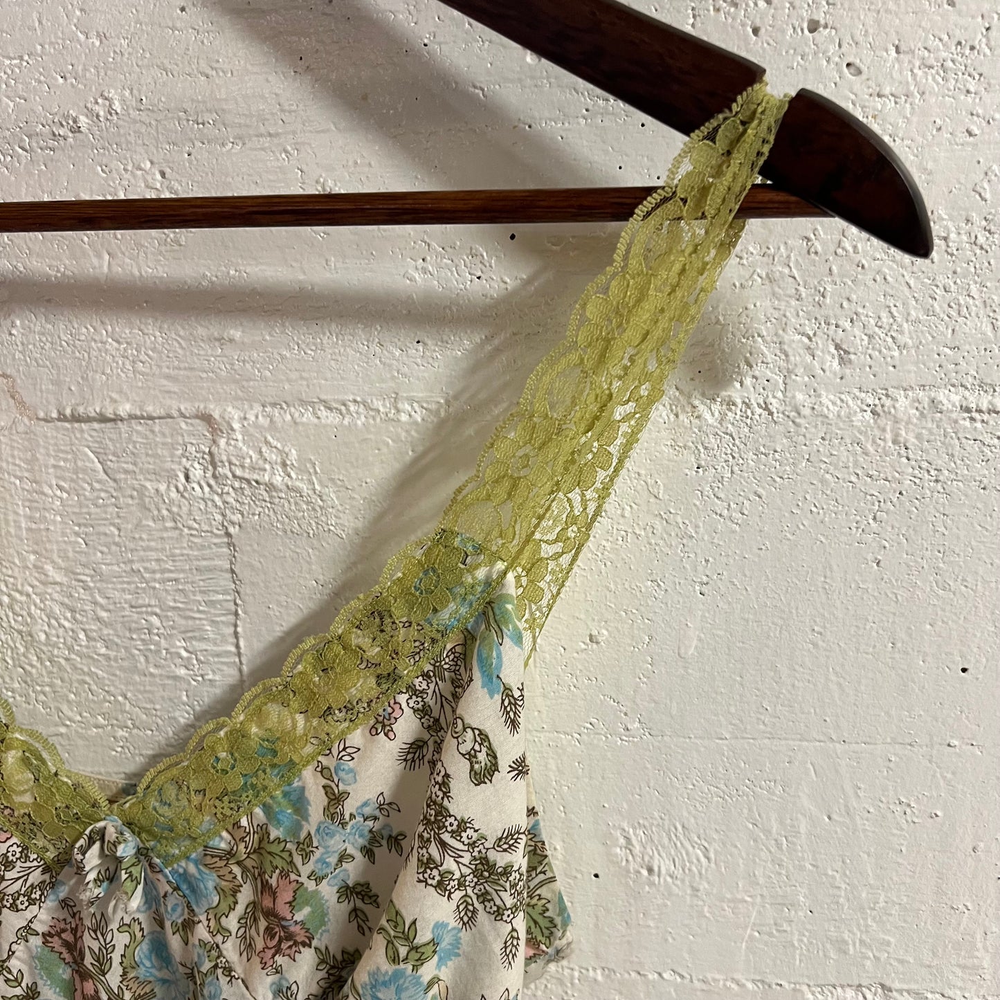 Y2K XXI Lacey Floral Tank Top - Size Small - 100% Cotton - White/Blue/Green/Pink