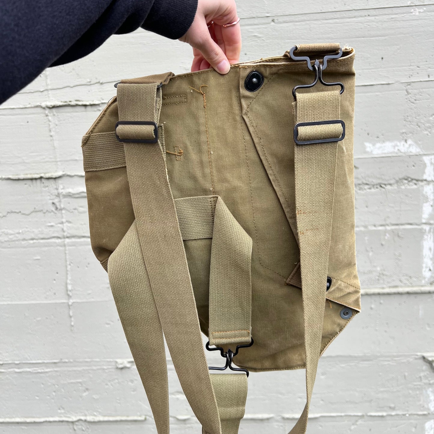 Vintage U.S. Army WW2 Service Gas Mask (M2A1) Canvas Carrying Bag - O/S - Made In USA - Olive/Khaki