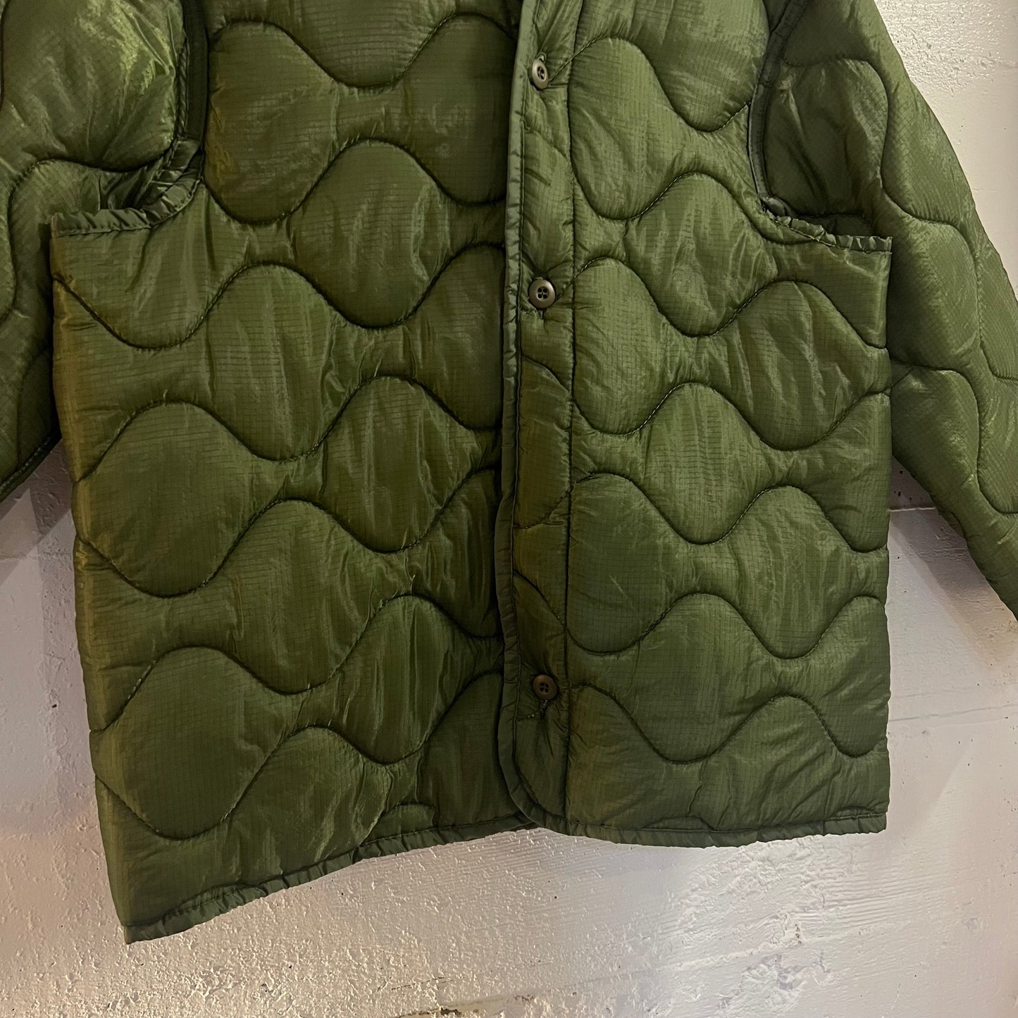 Vintage U.S. Military Issue M-65 Cold Weather Coat Liner - Medium - Made In USA - SP0100-02-D-CA06/0026