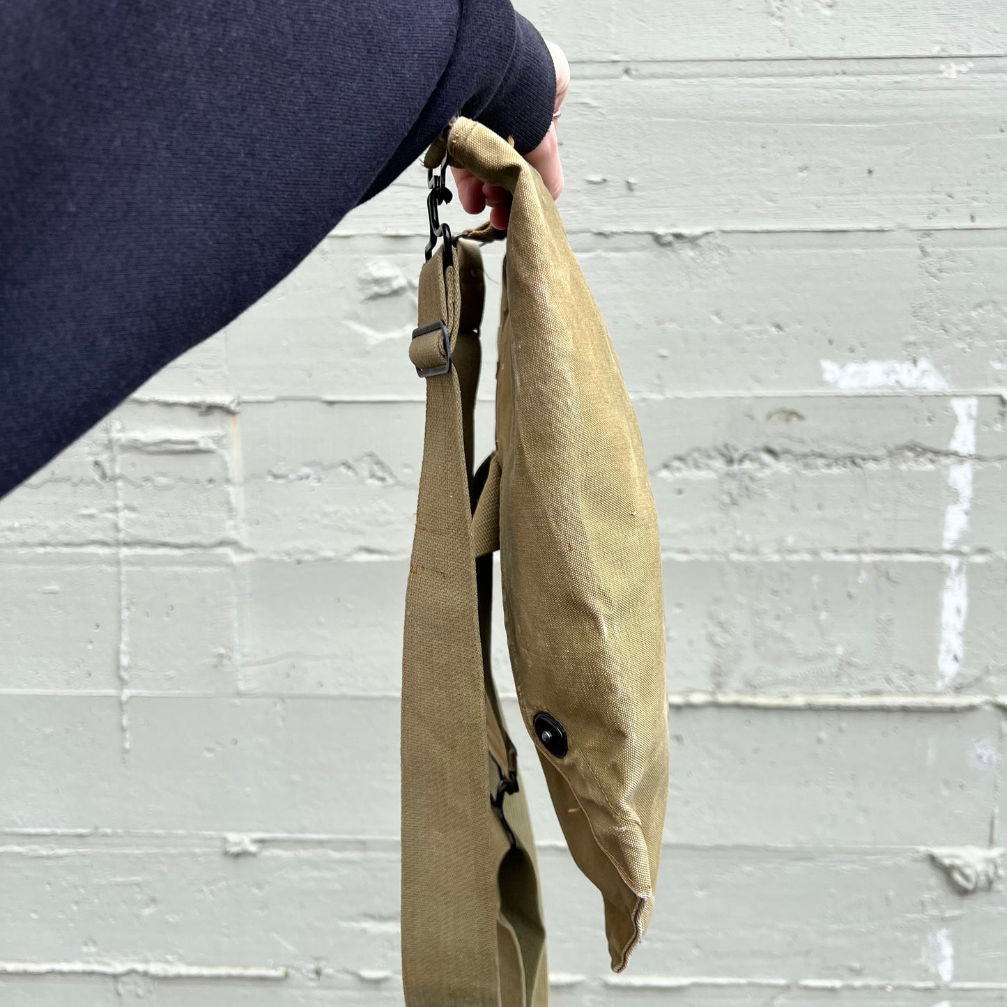 Vintage U.S. Army WW2 Service Gas Mask (M2A1) Canvas Carrying Bag - O/S - Made In USA - Olive/Khaki