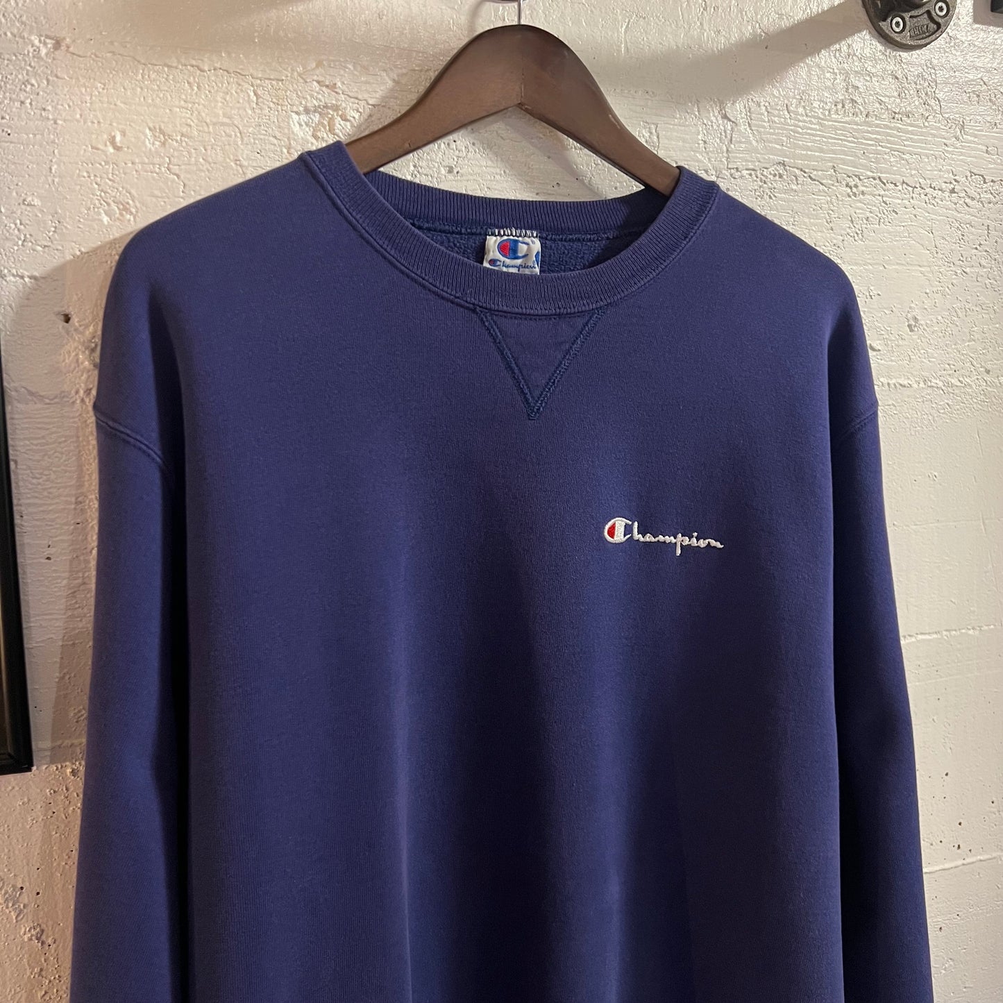 Vintage 90’s Embroidered Champion Crewneck Sweatshirt - Size XL - Made In USA - Blue