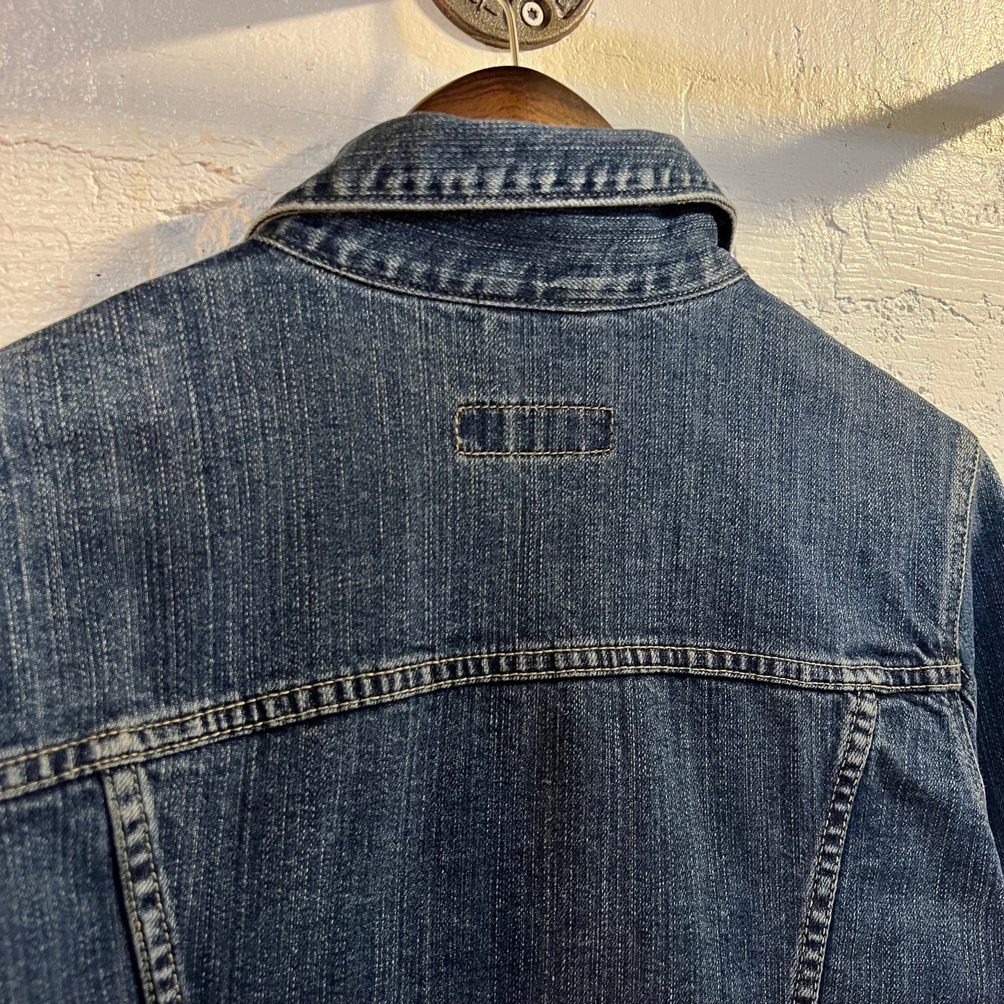 Vintage Amadeus Jeans Women’s Buttoned Denim Jacket - Size Large (40) - Dark Wash