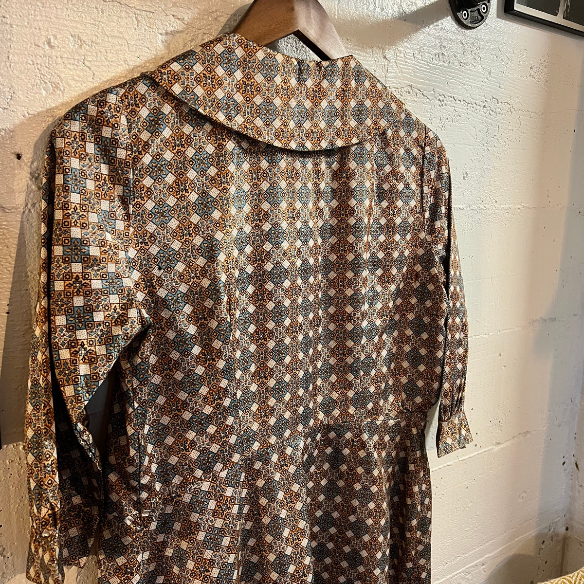 True Vintage 1960's Kerrybrooke Sears Roebuck And Co. Mid Length Geometric Tile Pattern Shirt Dress - Size Large - Made In USA