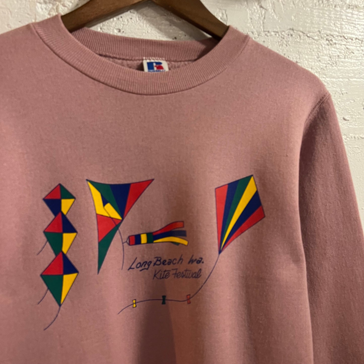 Vintage 80’s Russell Athletic Long Beach, WA Kite Festival Crewneck Sweatshirt - Size XS - Made In USA - Pink/Multi