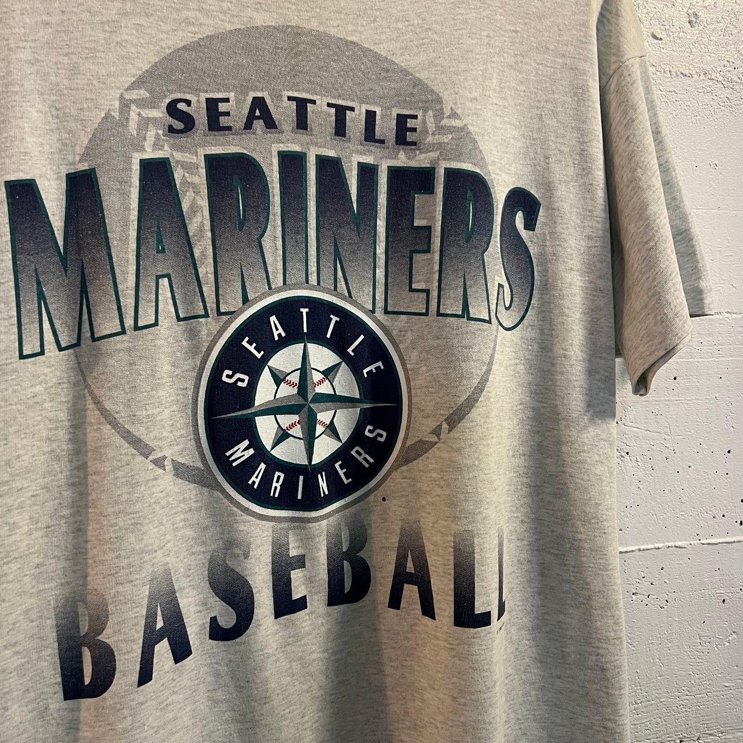 Vintage 1997 Seattle Mariners Baseball MLB Single Stitch T-Shirt - Size XL - Made In USA - Heather Grey/Multi