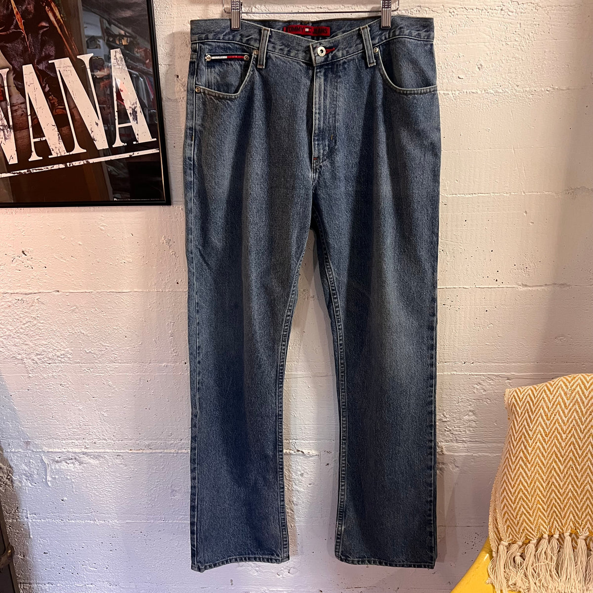 Vintage 2000's Tommy Hilfiger Tommy Jeans - Size 34"x 32" - Medium Wash Indigo