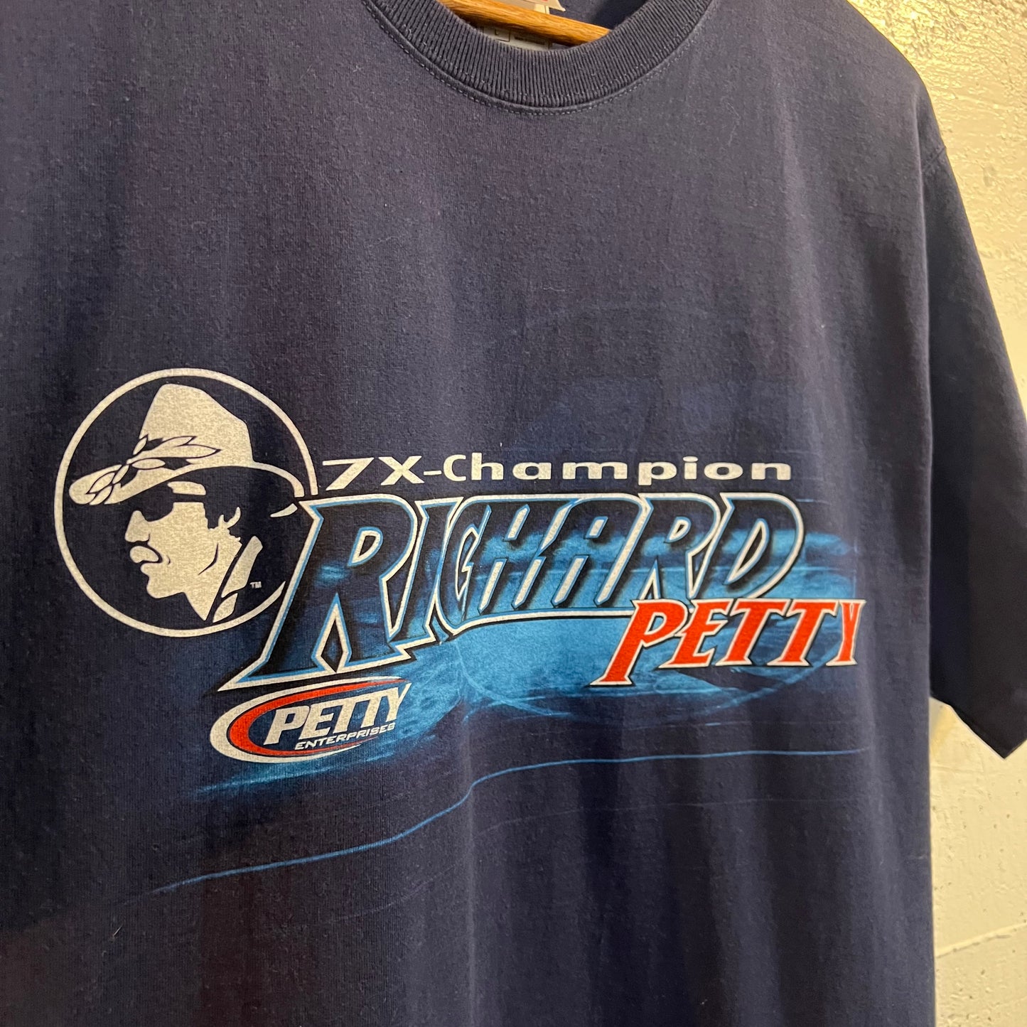 Vintage Y2K Richard Petty Nascar Racing T-Shirt - Size Large - Navy