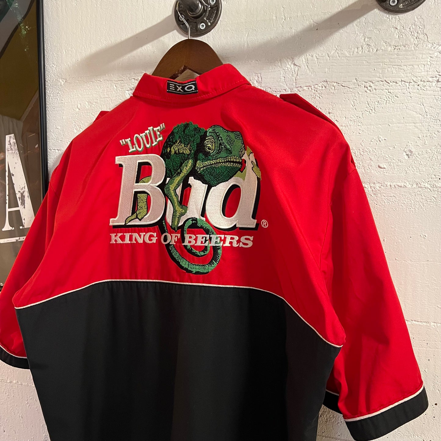 Vintage 90's Budweiser 'King Of Beers-Louie The Chameleon' Nascar Winston Cup Series Embroidered Pit Crew Racing Shirt - Size Large - Made In USA - Red/Multi