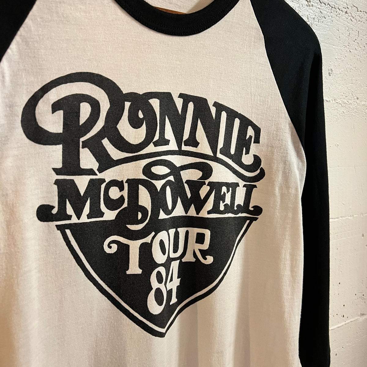Vintage 1984 Screen Stars Ronnie McDowell Tour Raglan Baseball Single Stitch T-Shirt - Size Small - Made In USA - White/Black