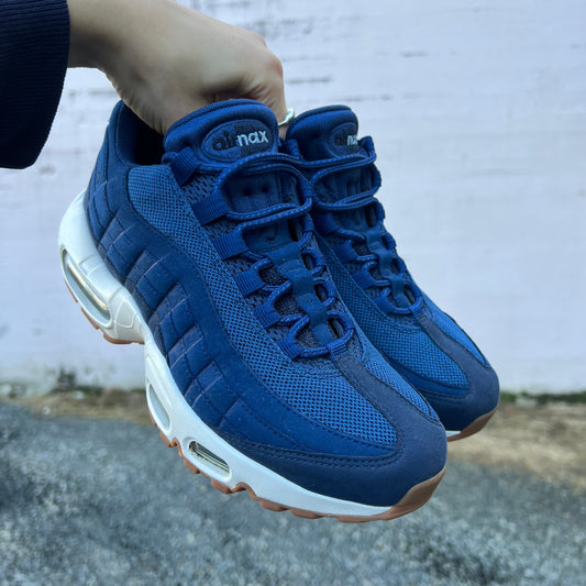 *Pre-Owned* Sample Nike Air Max 95 Coastal Blue - Size 7W/5.5M - Coastal Blue/Midnight Navy/Gum