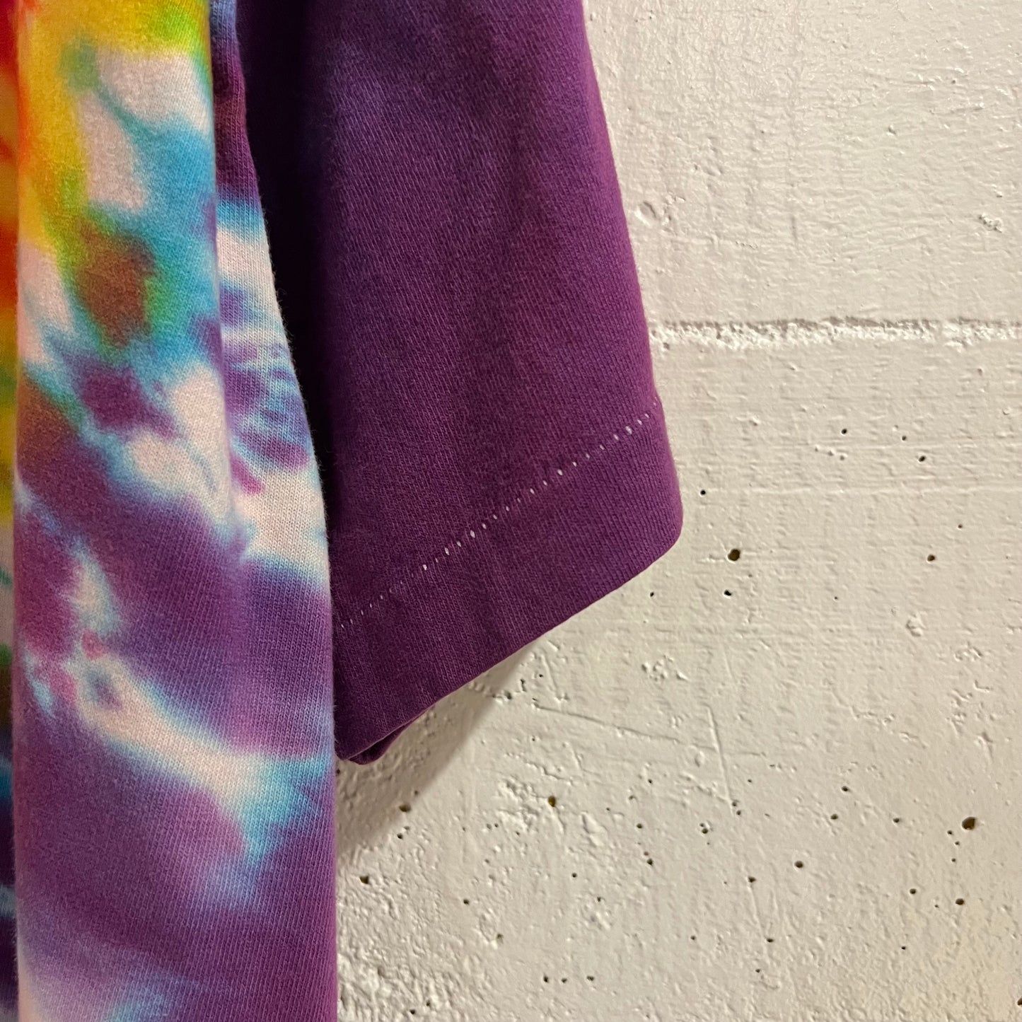 Vintage 90’s Fruit Of The Loom Tie Dye Single Stitch T-Shirt - Size XL - Rainbow 🌈