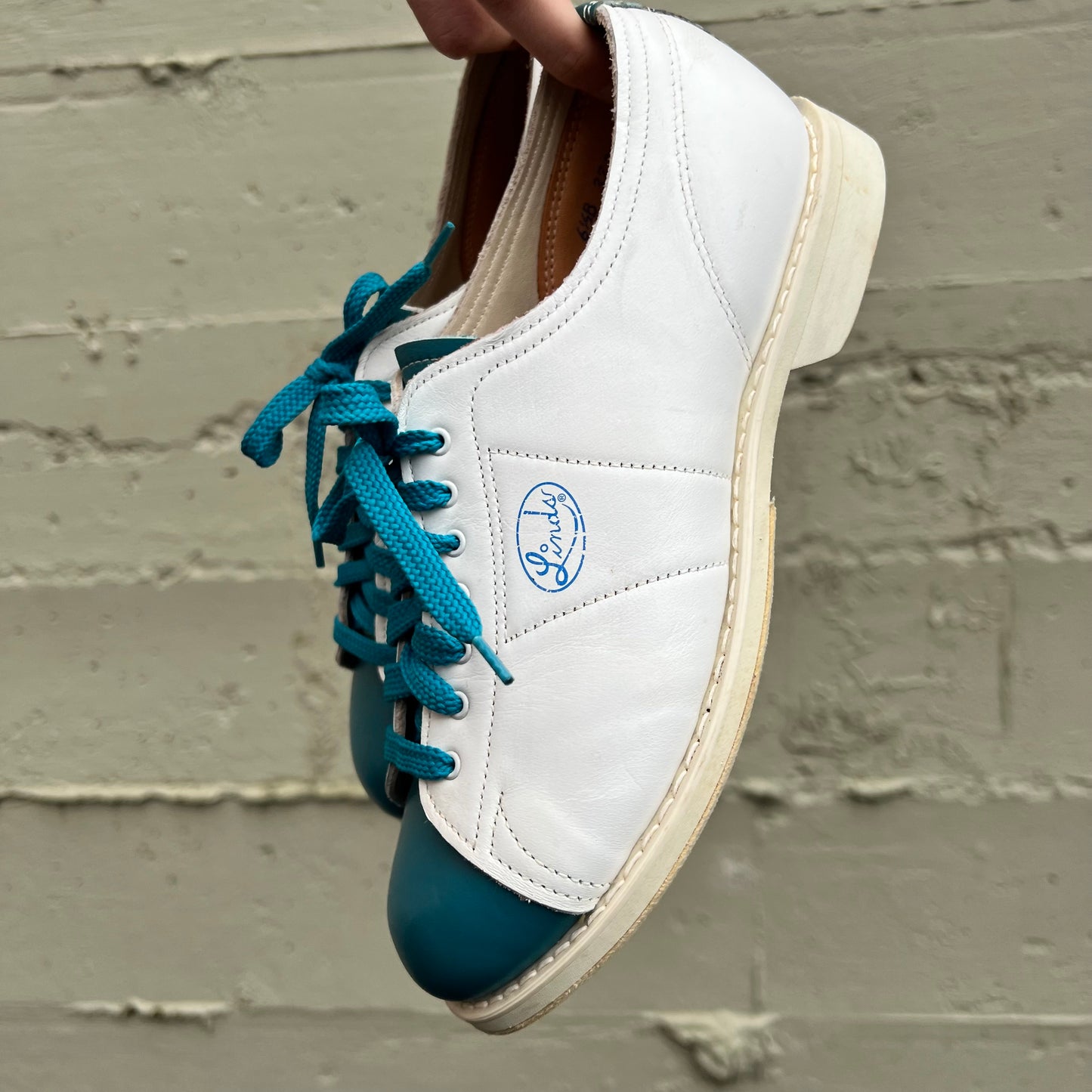 Vintage Linds 2-Tone Leather Lace Up Bowling Shoes - Size 6.5W/5M - Made In USA - Blue/White