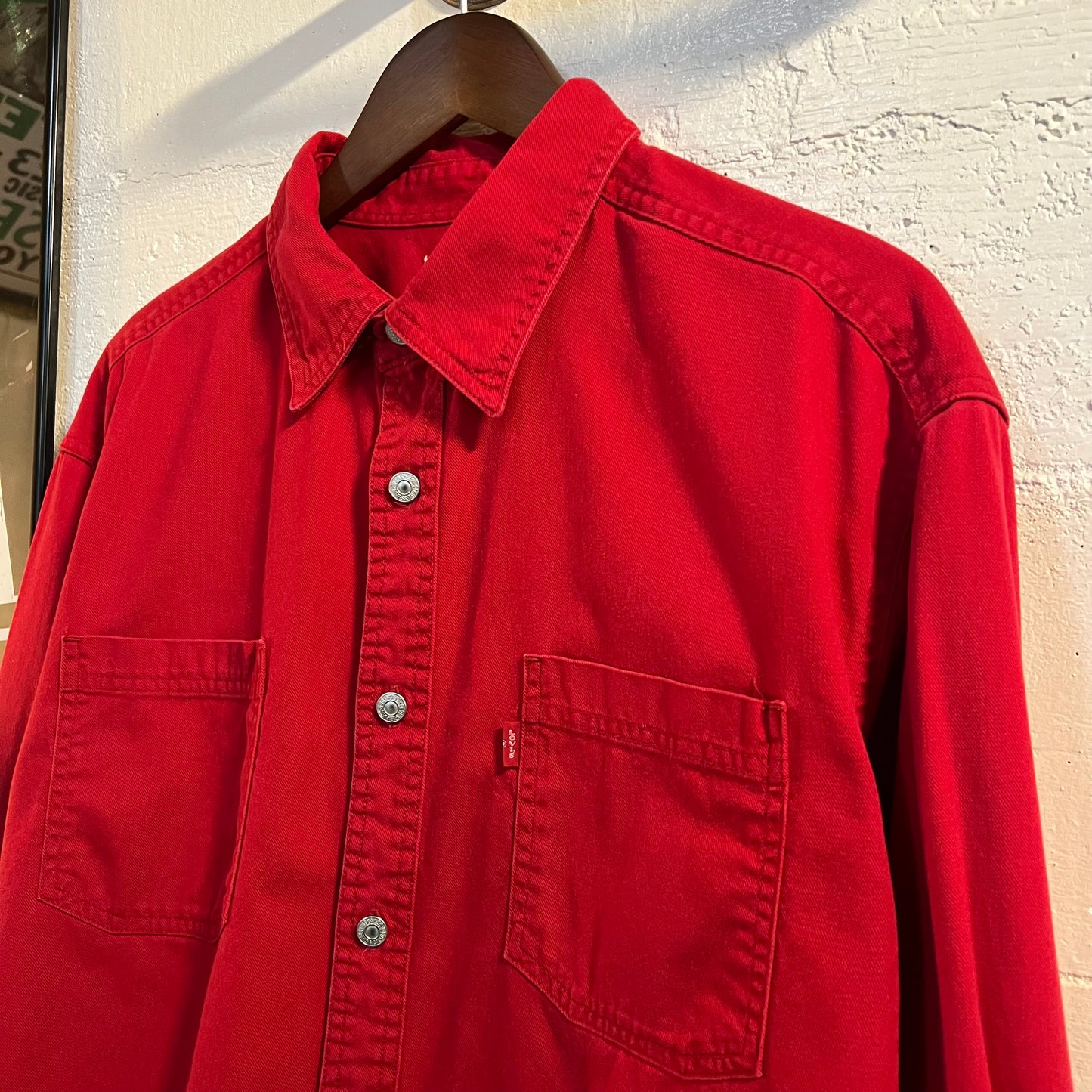 Vintage Levi's Jeans Long Sleeve Button Up Heavy Weight Cotton Shirt - Size Large - Red