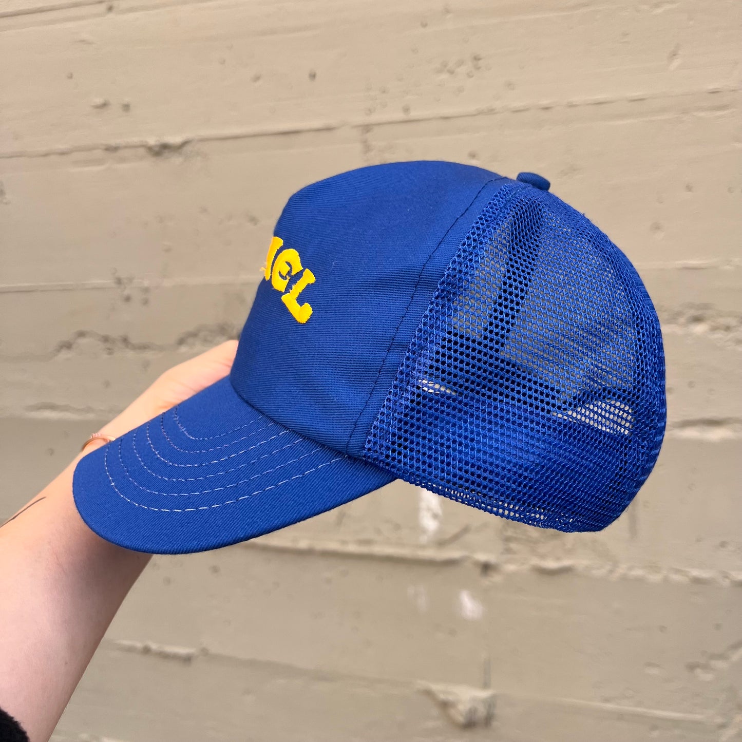 Vintage 90's Camel Embroidered Logo Mesh Back Trucker Hat - O/S - Made In USA - Blue/Yellow
