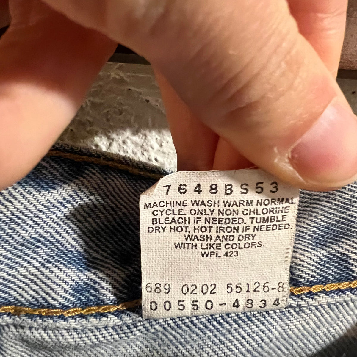 Vintage 2002 Levi's 550 Light Wash Relaxed Tapered Fit Denim Jean - Size 30" x 33" - Light Indigo