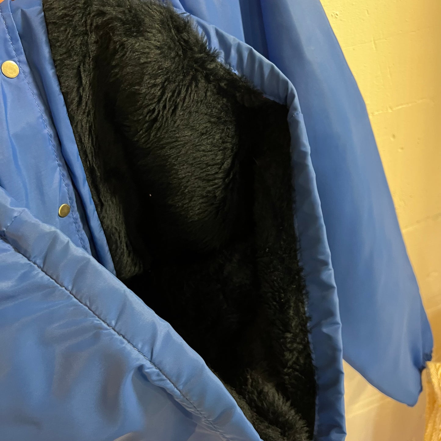 Vintage 80's Fleece Lined Quilted Nylon Coaches Jacket - Size Large - Blue - Made In USA