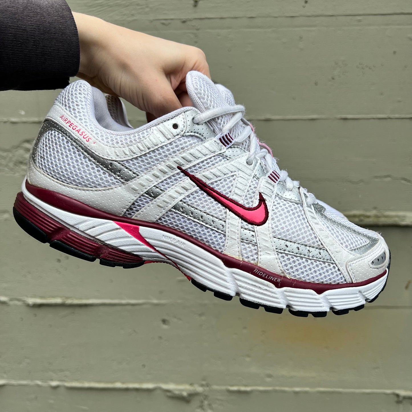 Vintage 2007 Nike Air Pegasus+ Bowerman Series - Size 9.5W/8M - White/Red-Pink - #31669-181