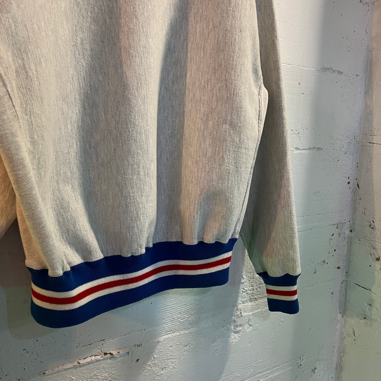 Vintage Embroidered Spokane Chiefs Hockey Team Jacquard Collar Crewneck Sweatshirt - Size XL - Made In USA - Heather Grey/Blue/Red