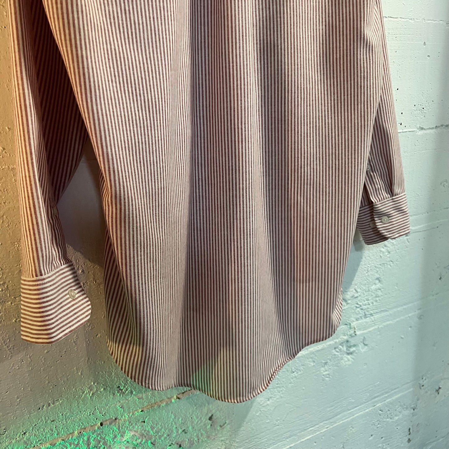 Vintage 417 By Van Heusen Pinstripe Button Down Oxford Shirt - Size 15-1/2 (32/33) - Made In USA - Red/White