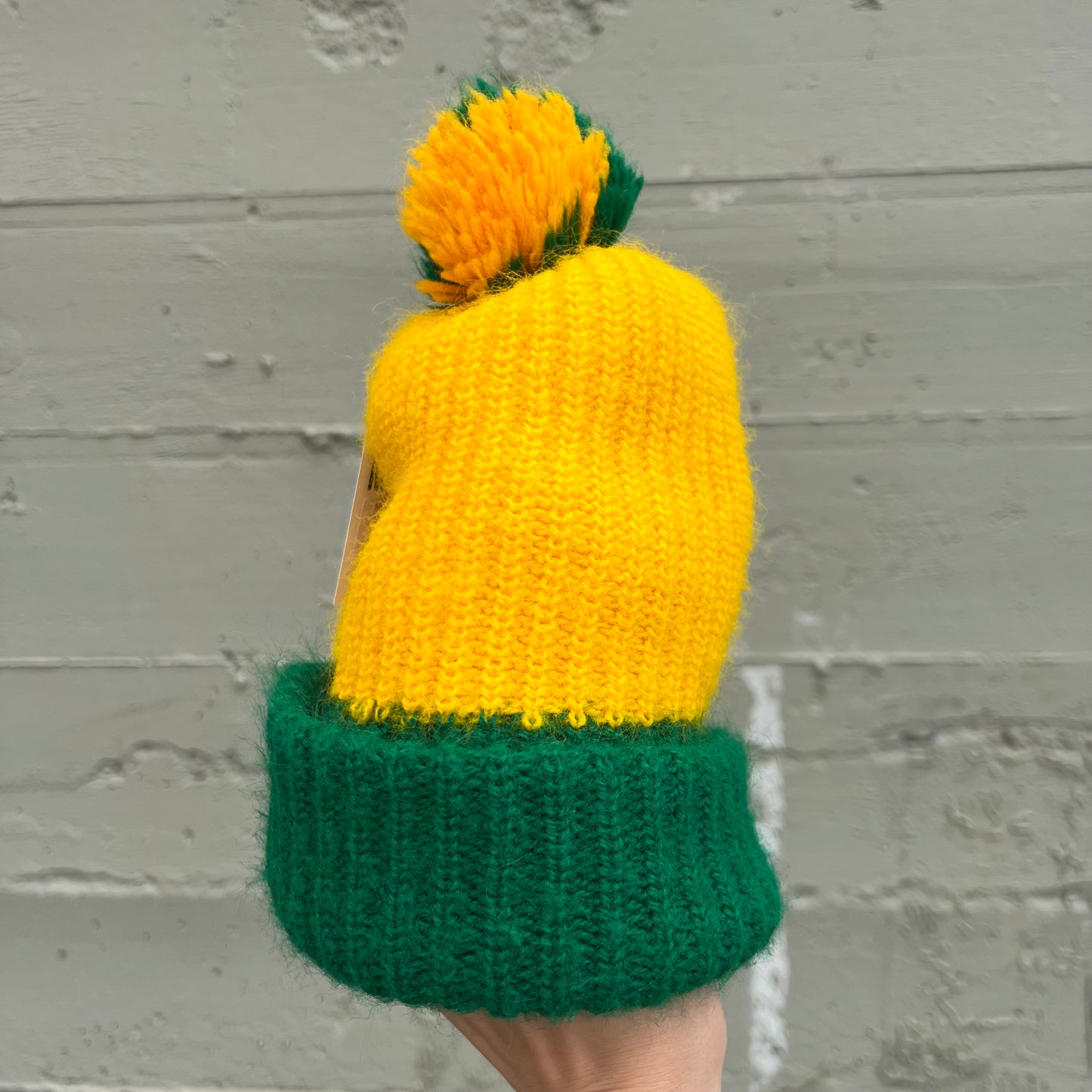 True Vintage 1970's Snoopy Peanuts Embroidered Knit Pom Pom Beanie Hat By Hi-Bulk - O/S - Made In USA - Green/Yellow