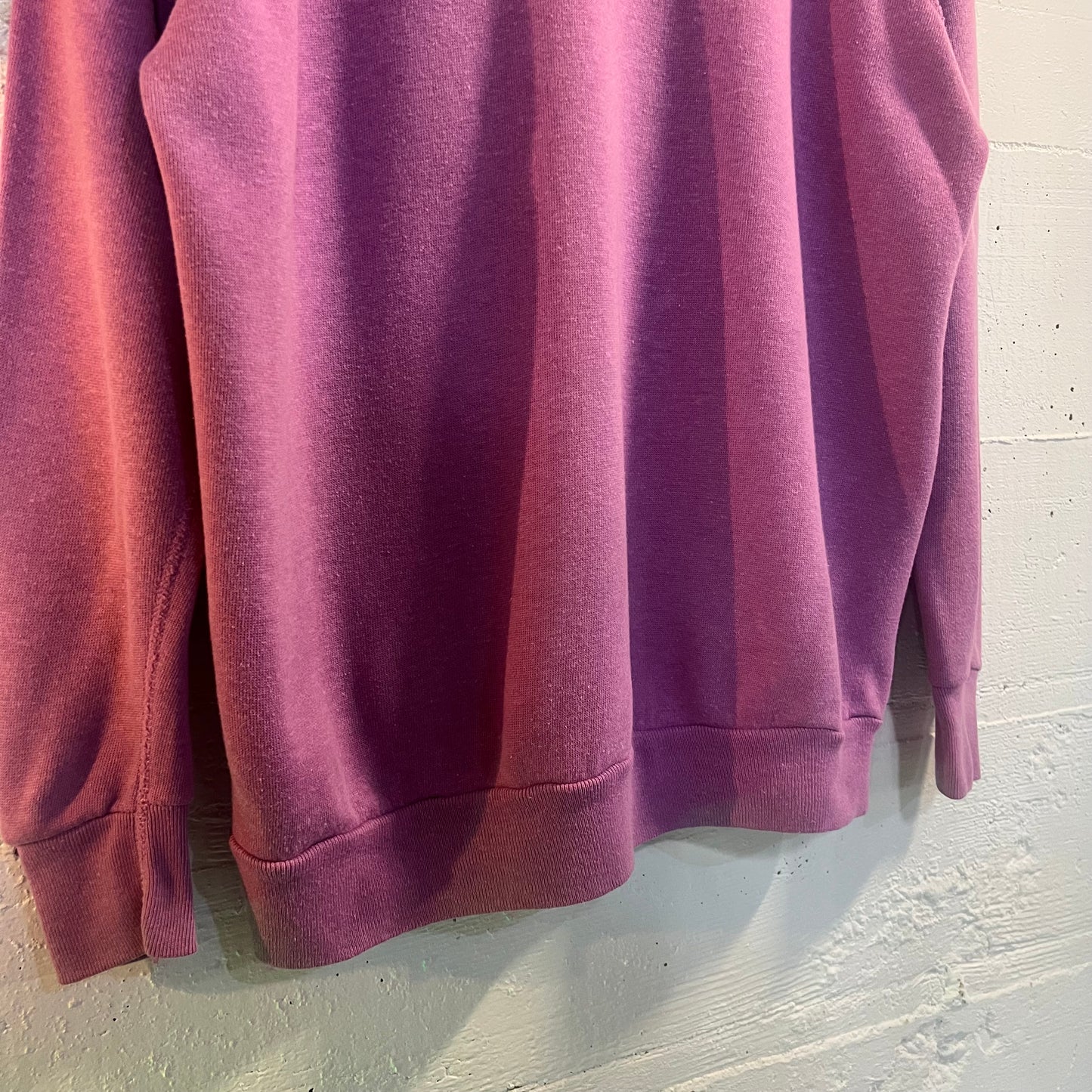Vintage 90's Oakbrook Blank Raglan Sleeve Crewneck Sweatshirt - Size Large - Made In USA - Fuschia