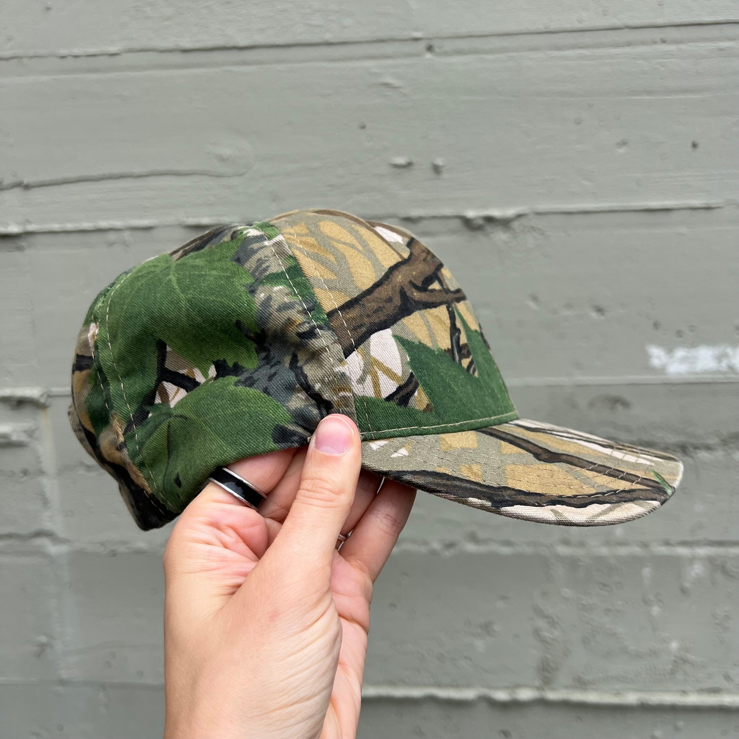 Vintage 90’s AMJ Pacific Co. Skyline Apparition Hunting Camo Six Panel SnapBack Trucker Hat - One Size Fits All - Made In USA - Earth Toned